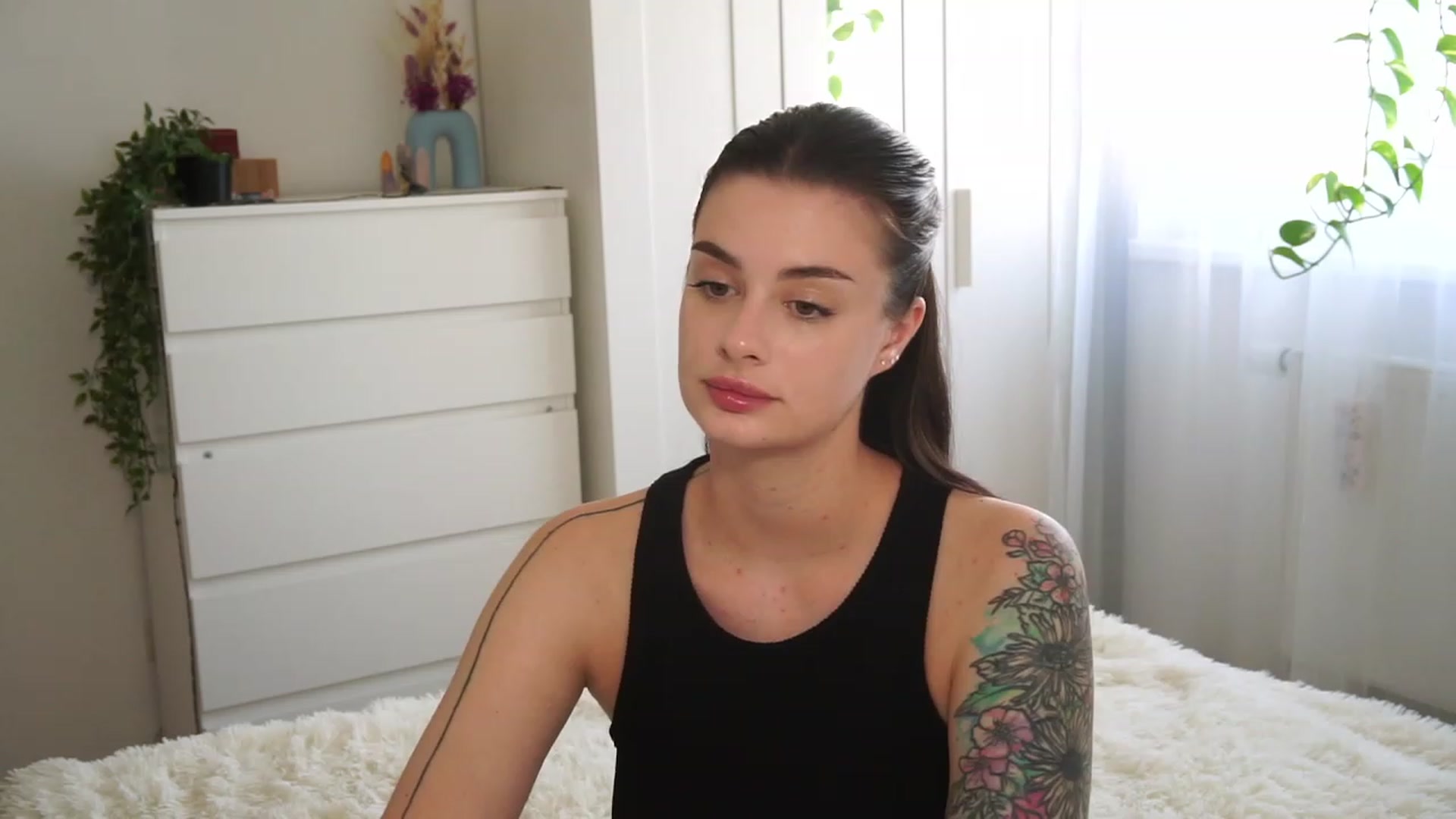 Gallery image thumbnail from lucynutty's myfreecams stream on, 09/17/2023, 09:52 image 9 of 20
