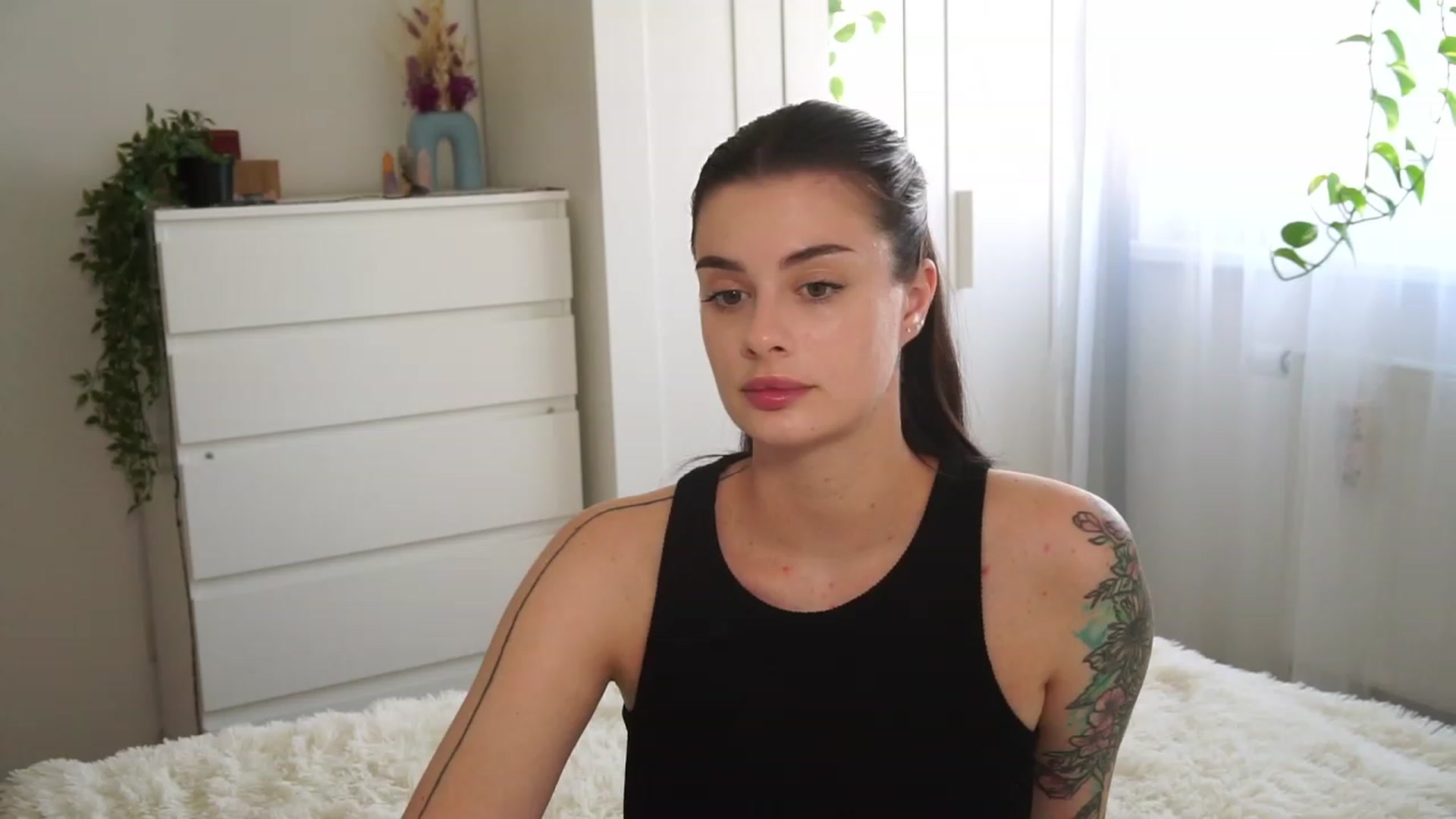 Gallery image thumbnail from lucynutty's myfreecams stream on, 09/17/2023, 09:52 image 16 of 20