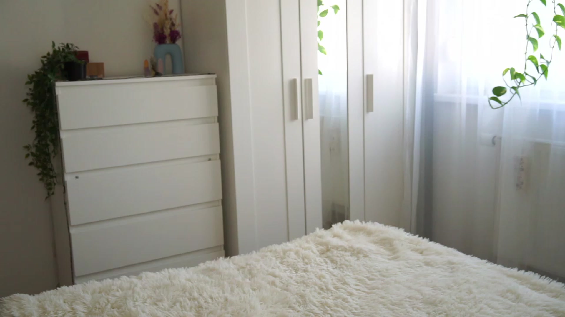 Gallery image thumbnail from lucynutty's myfreecams stream on, 09/17/2023, 10:54 image 8 of 20