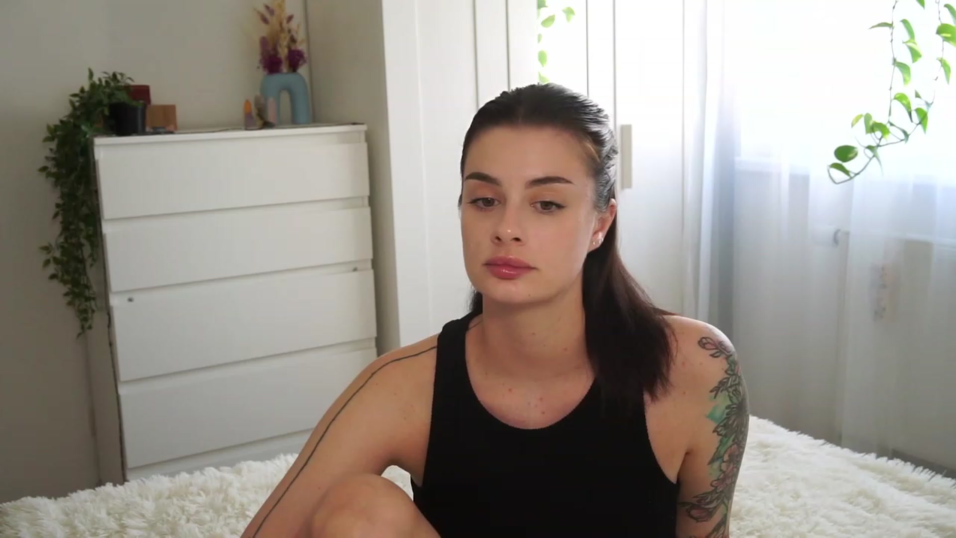 Gallery image thumbnail from lucynutty's myfreecams stream on, 09/17/2023, 10:54 image 18 of 20