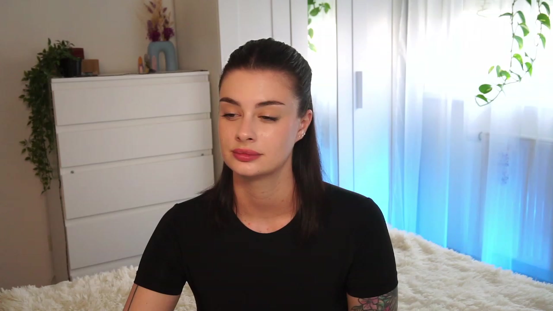 Gallery image thumbnail from lucynutty's myfreecams stream on, 09/17/2023, 13:03 image 20 of 20
