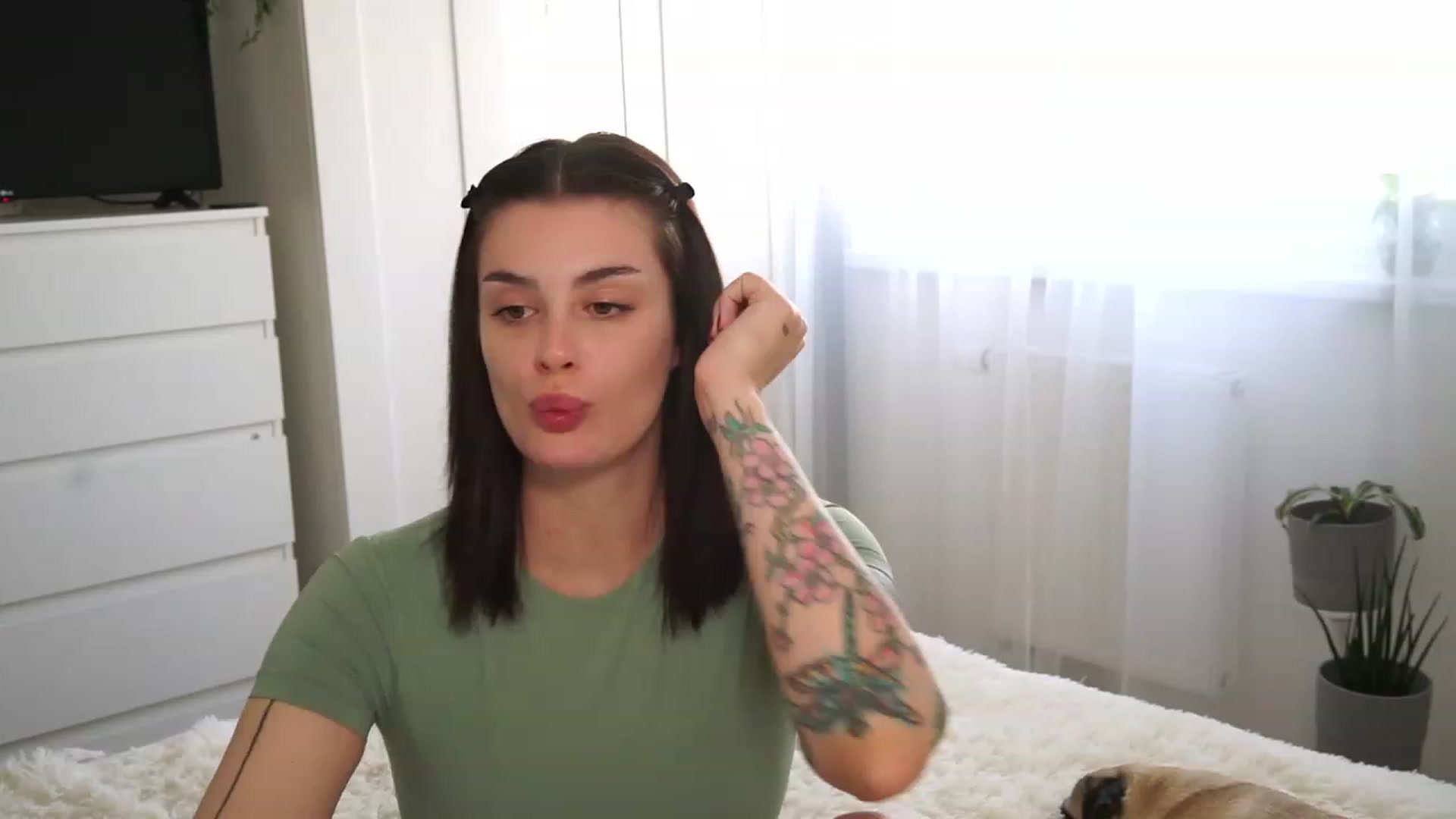 Gallery image thumbnail from lucynutty's myfreecams stream on, 09/27/2023, 10:12 image 7 of 20