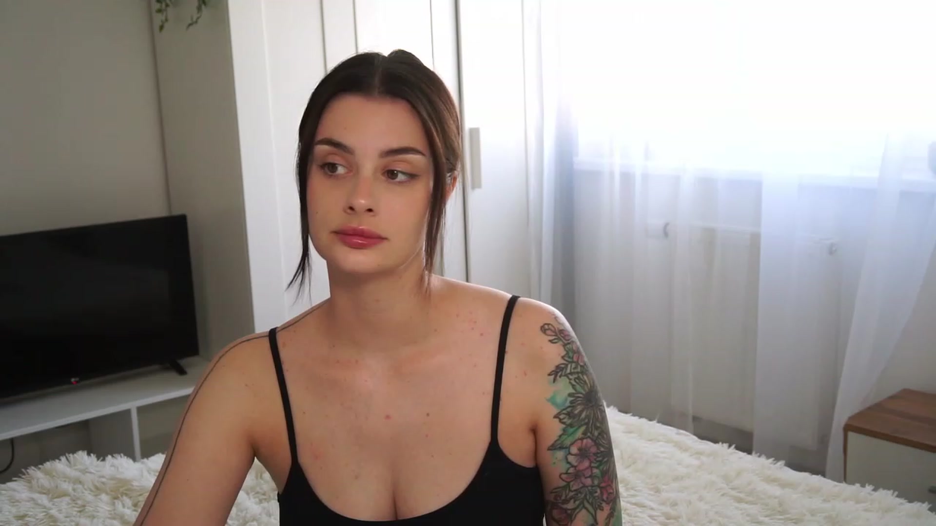 Gallery image thumbnail from lucynutty's myfreecams stream on, 09/29/2023, 09:11 image 17 of 20