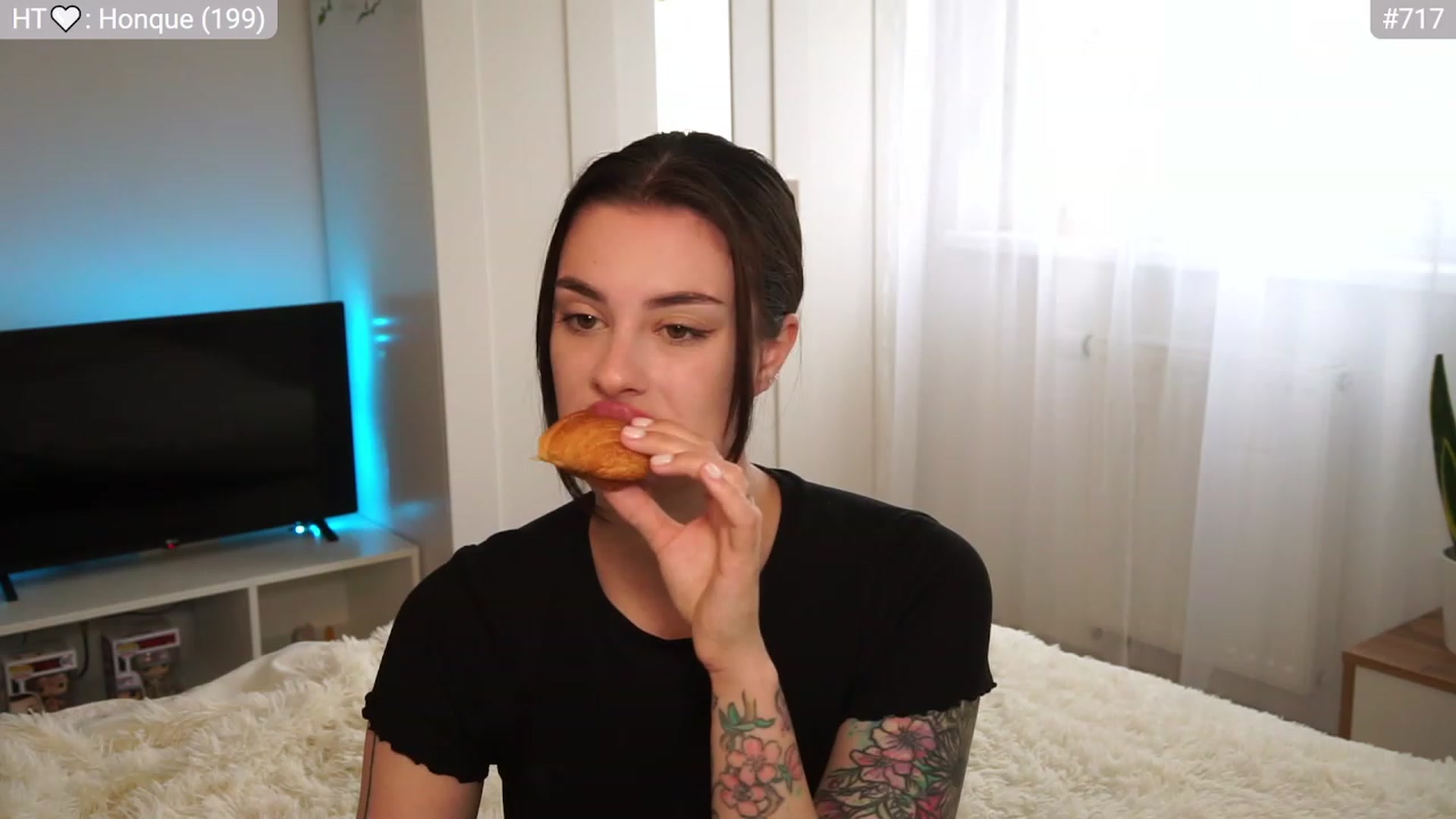 Gallery image thumbnail from lucynutty's myfreecams stream on, 10/10/2023, 08:40 image 19 of 20