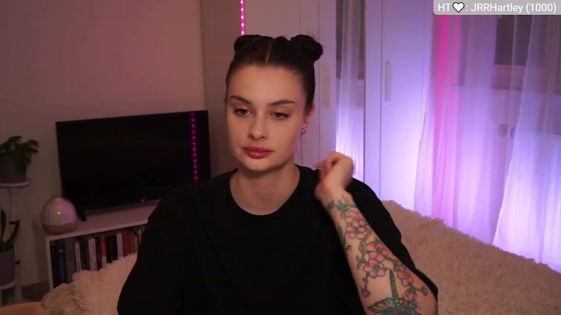 Gallery image thumbnail from lucynutty's myfreecams stream on, 12/11/2023, 15:34 image 8 of 20