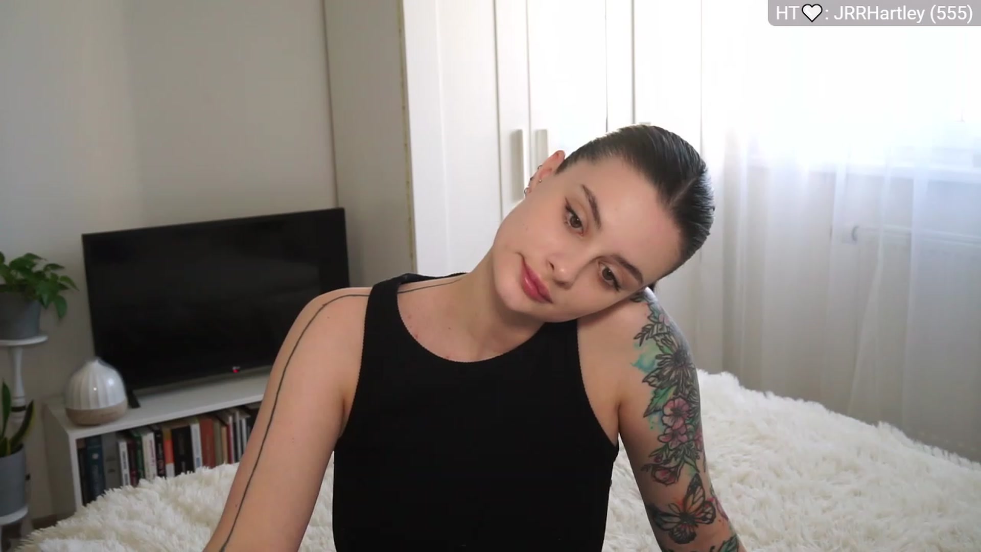 Gallery image thumbnail from lucynutty's myfreecams stream on, 12/16/2023, 11:43 image 8 of 20