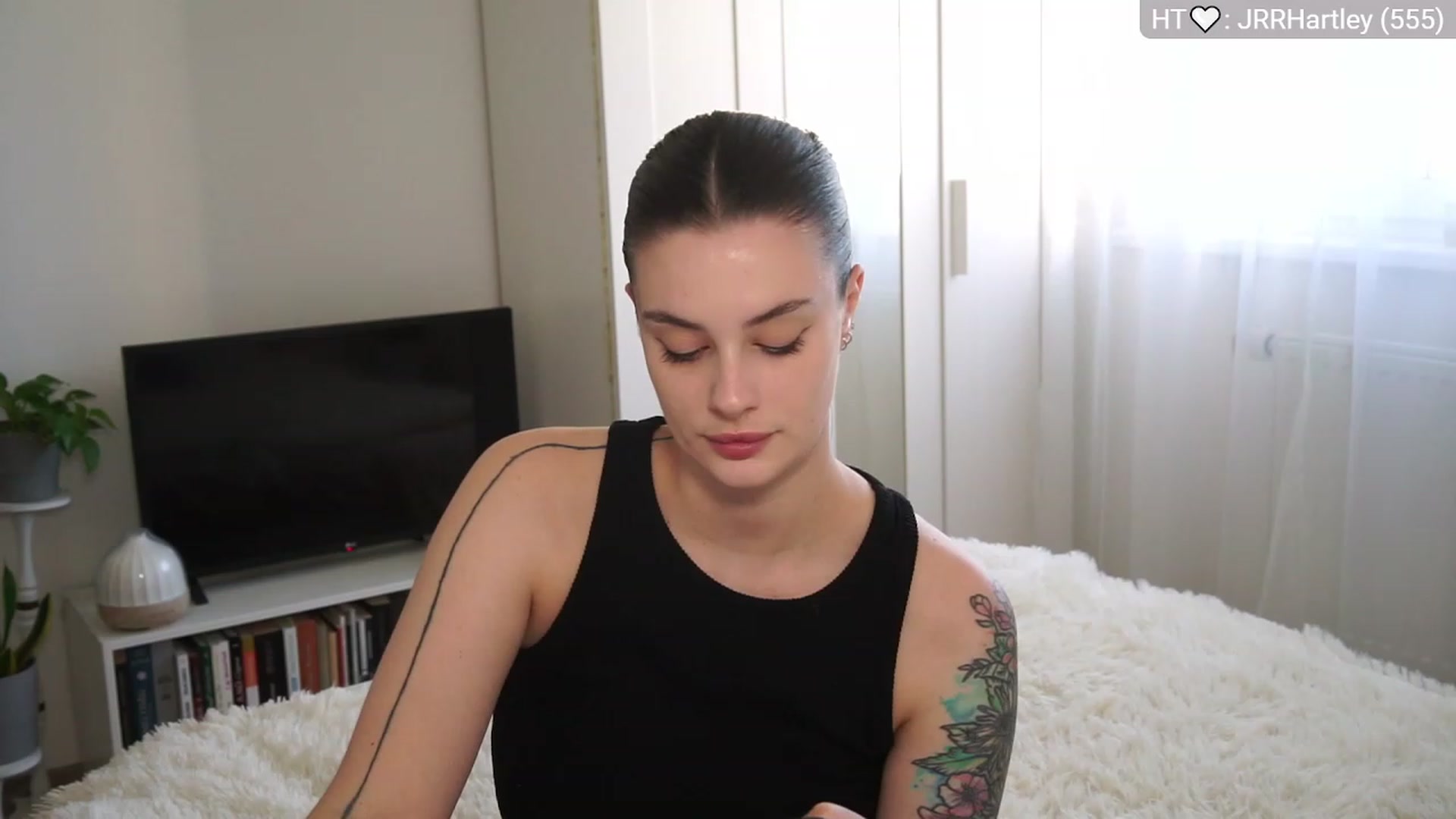 Gallery image thumbnail from lucynutty's myfreecams stream on, 12/16/2023, 11:43 image 7 of 20