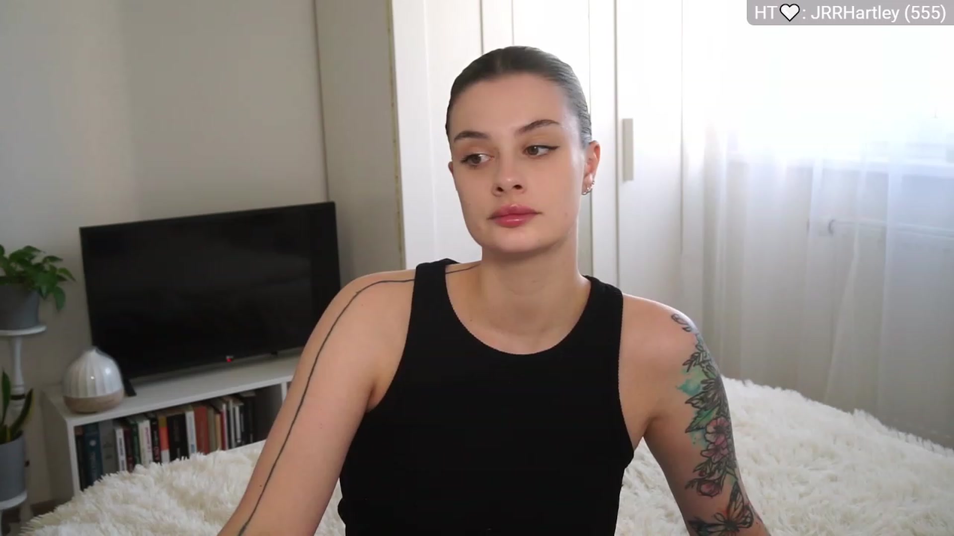 Gallery image thumbnail from lucynutty's myfreecams stream on, 12/16/2023, 11:43 image 6 of 20