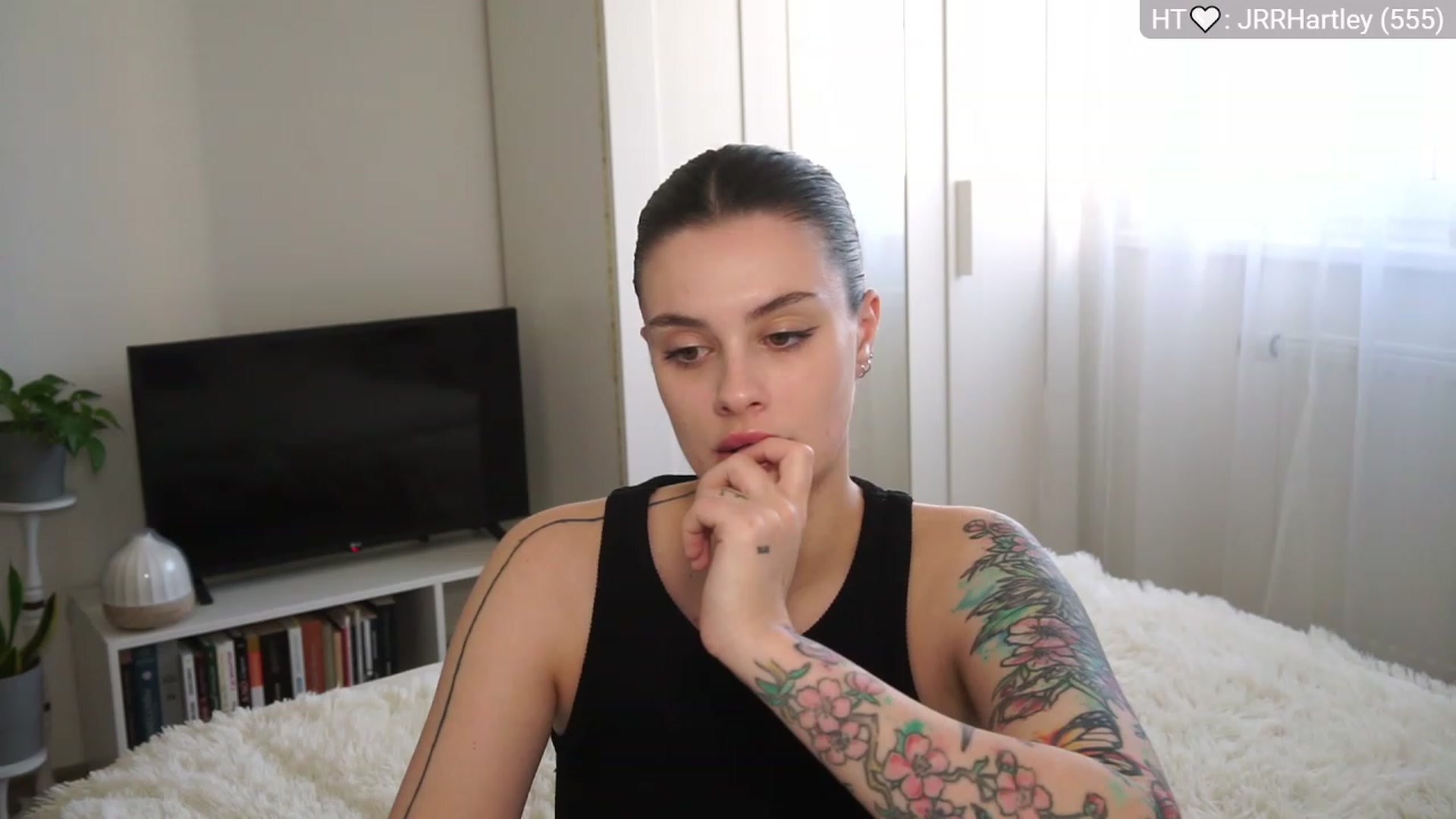Gallery image thumbnail from lucynutty's myfreecams stream on, 12/16/2023, 11:43 image 20 of 20