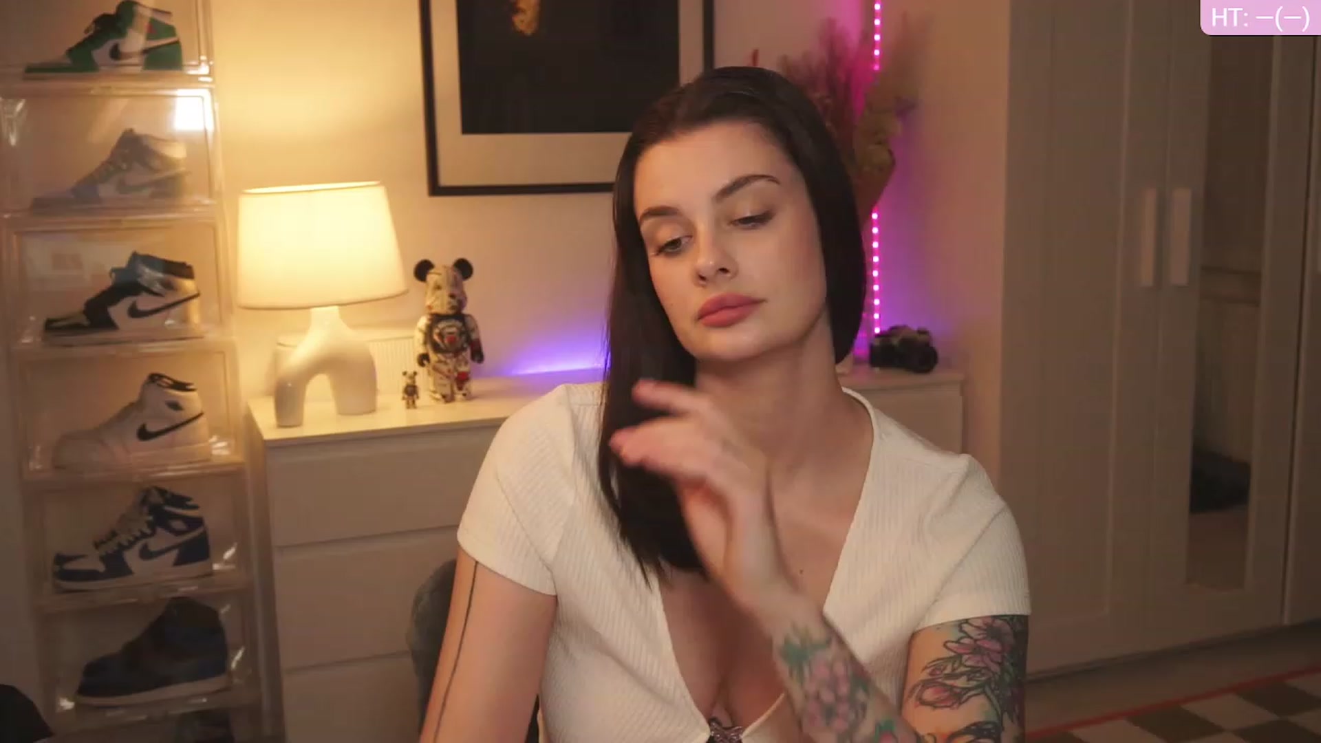 Gallery image thumbnail from lucynutty's myfreecams stream on, 02/22/2024, 17:24 image 2 of 20