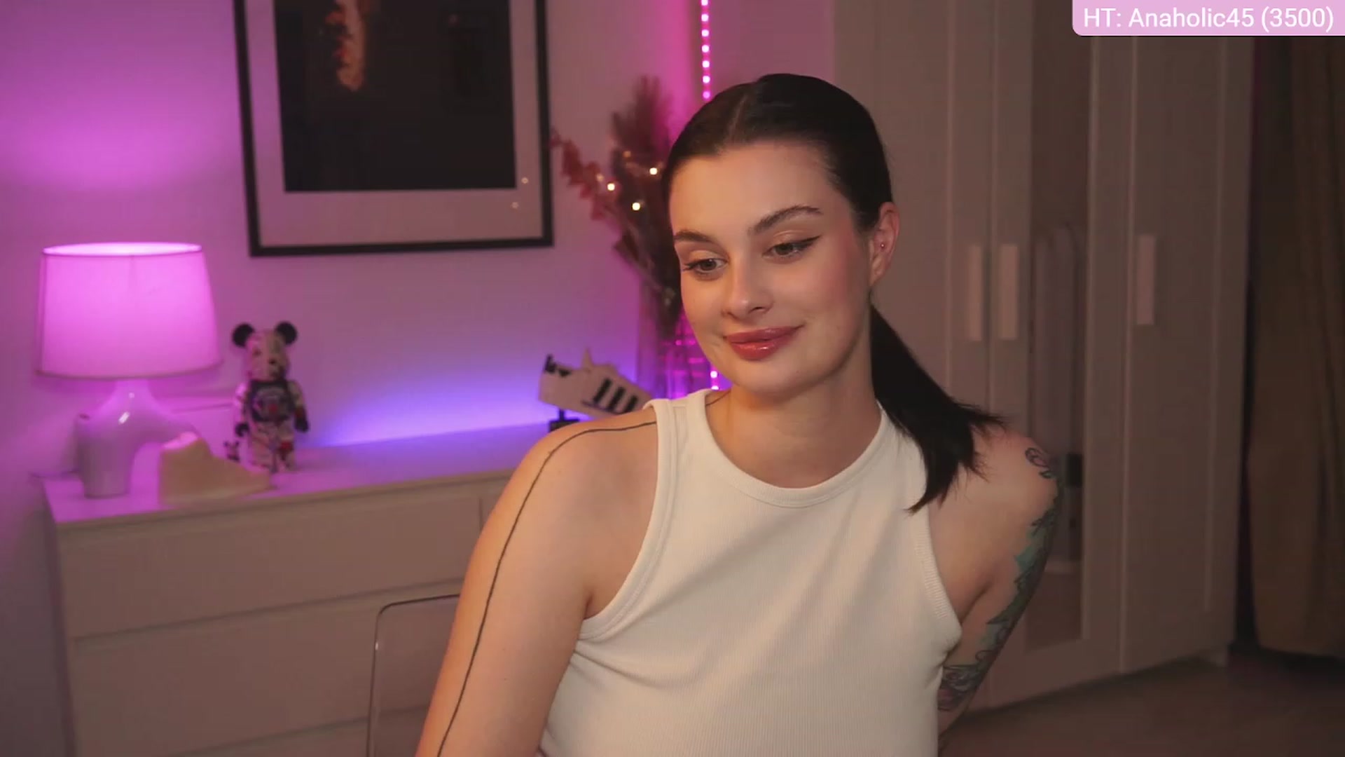 Gallery image thumbnail from lucynutty's myfreecams stream on, 03/07/2024, 17:11 image 17 of 20