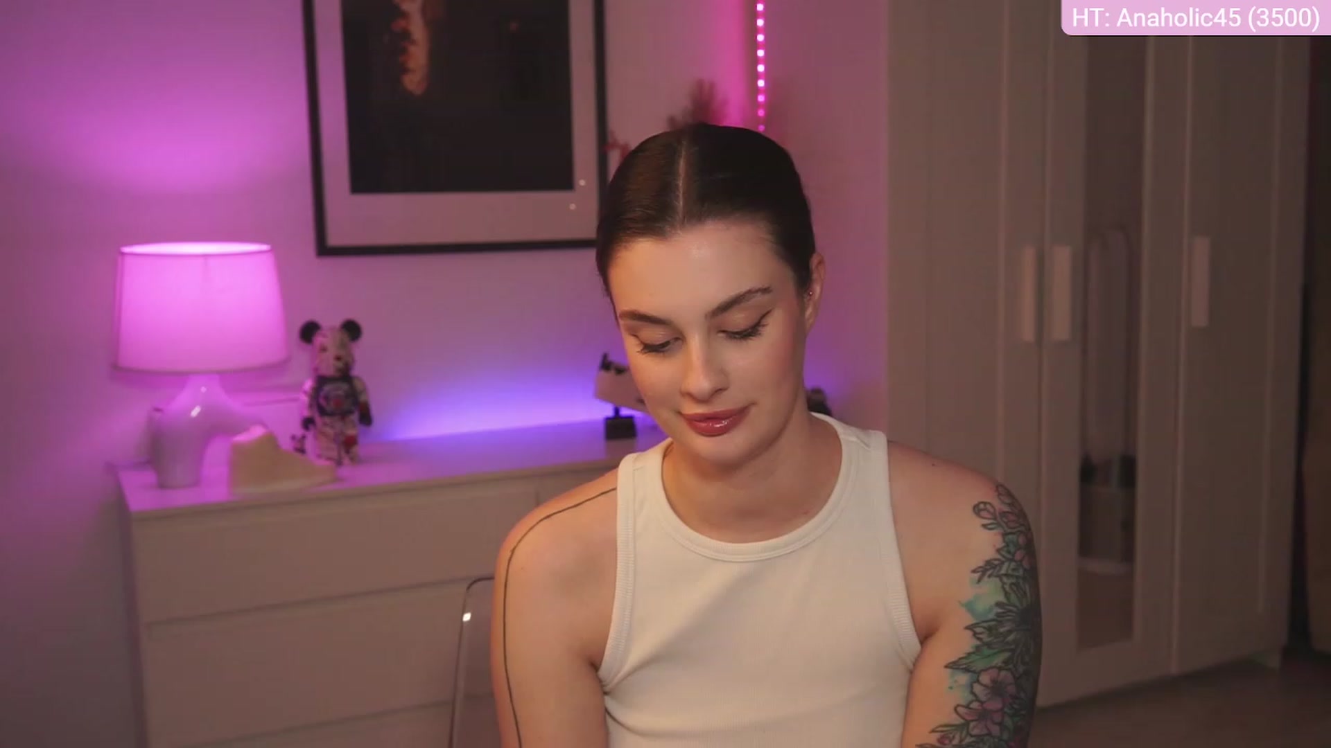Gallery image thumbnail from lucynutty's myfreecams stream on, 03/07/2024, 17:11 image 7 of 20