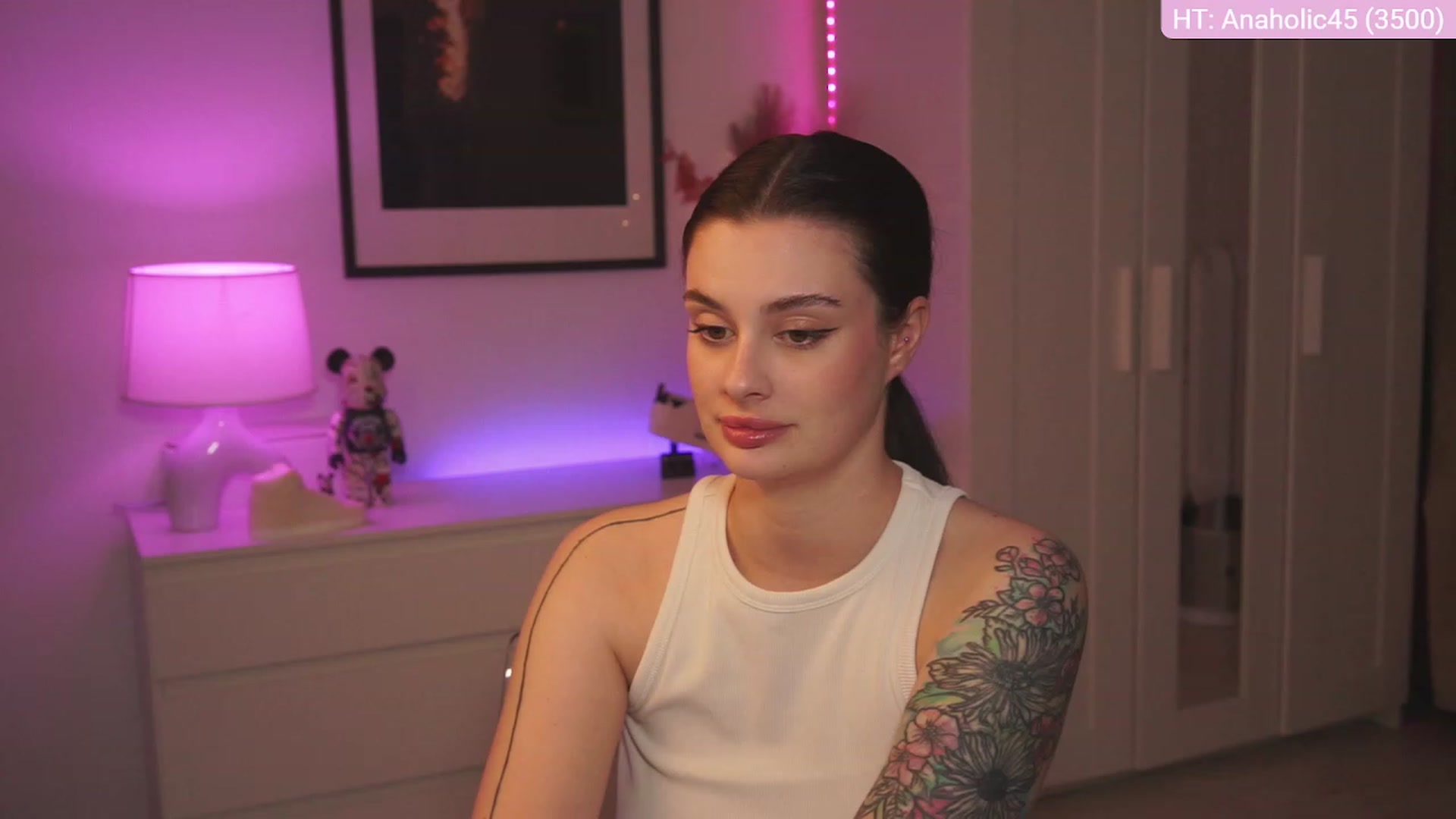 Gallery image thumbnail from lucynutty's myfreecams stream on, 03/07/2024, 17:11 image 9 of 20