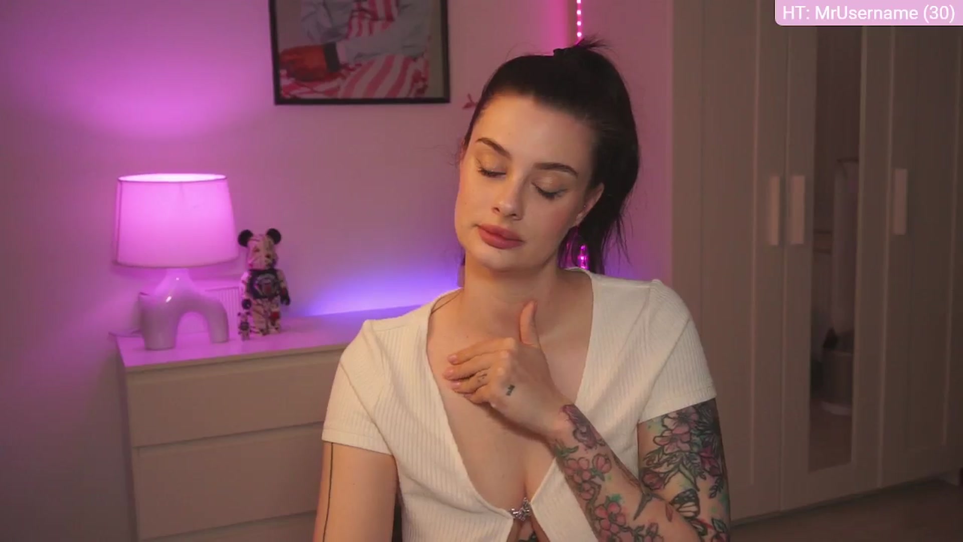 Gallery image thumbnail from lucynutty's myfreecams stream on, 03/16/2024, 18:26 image 3 of 20