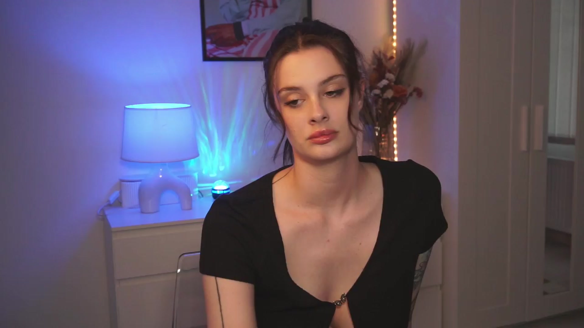 Gallery image thumbnail from lucynutty's myfreecams stream on, 04/09/2024, 17:21 image 8 of 20