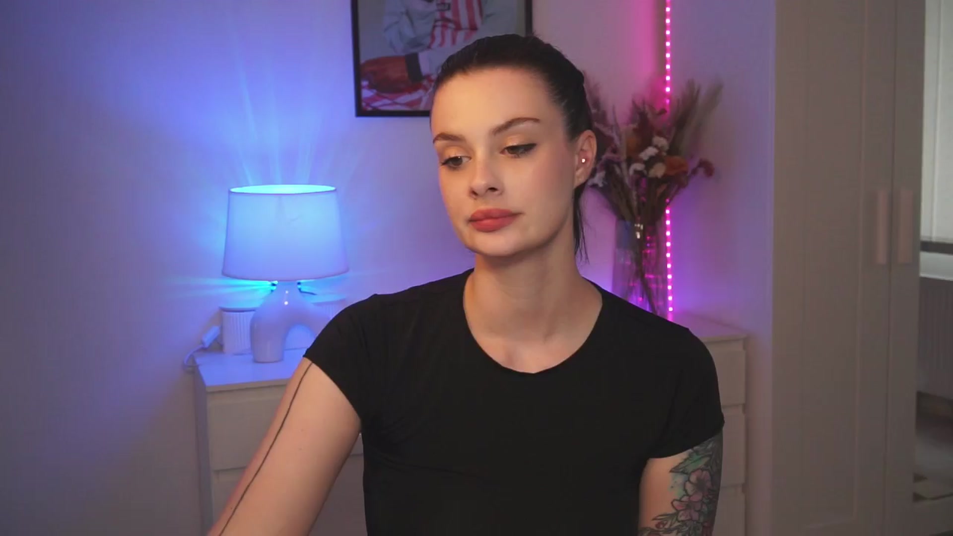 Gallery image thumbnail from lucynutty's myfreecams stream on, 04/10/2024, 16:37 image 4 of 20
