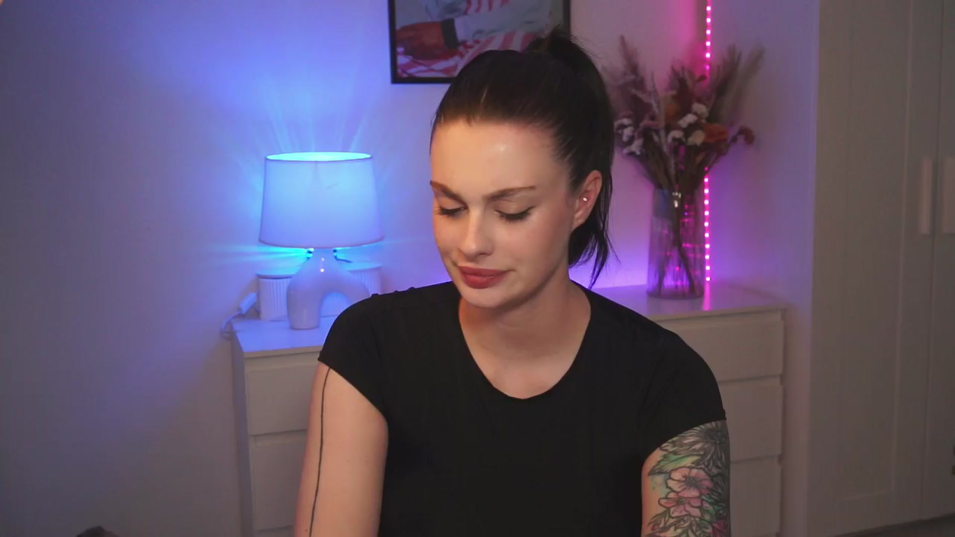 Gallery image thumbnail from lucynutty's myfreecams stream on, 04/10/2024, 16:37 image 16 of 20