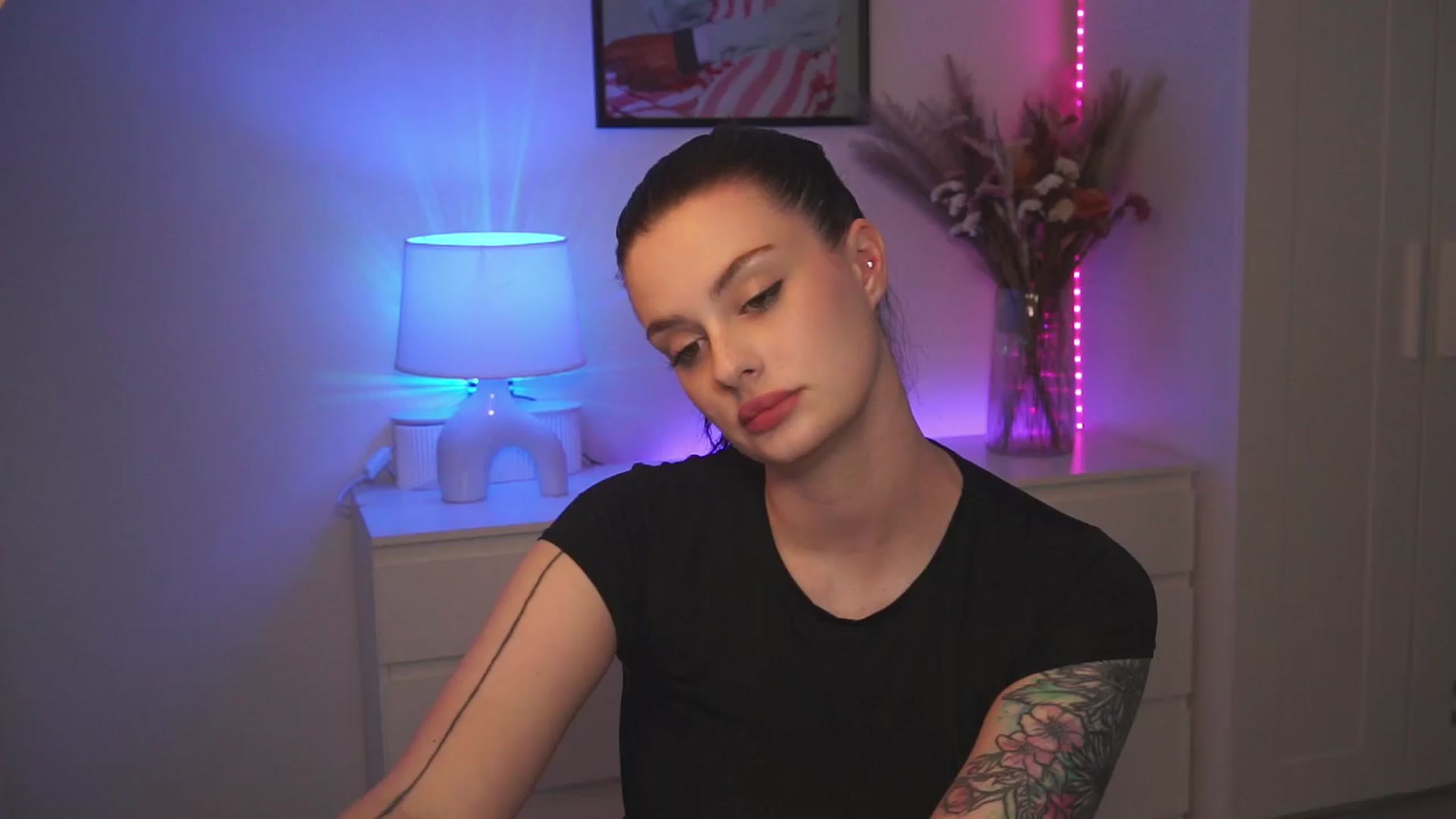 Gallery image thumbnail from lucynutty's myfreecams stream on, 04/10/2024, 16:37 image 20 of 20