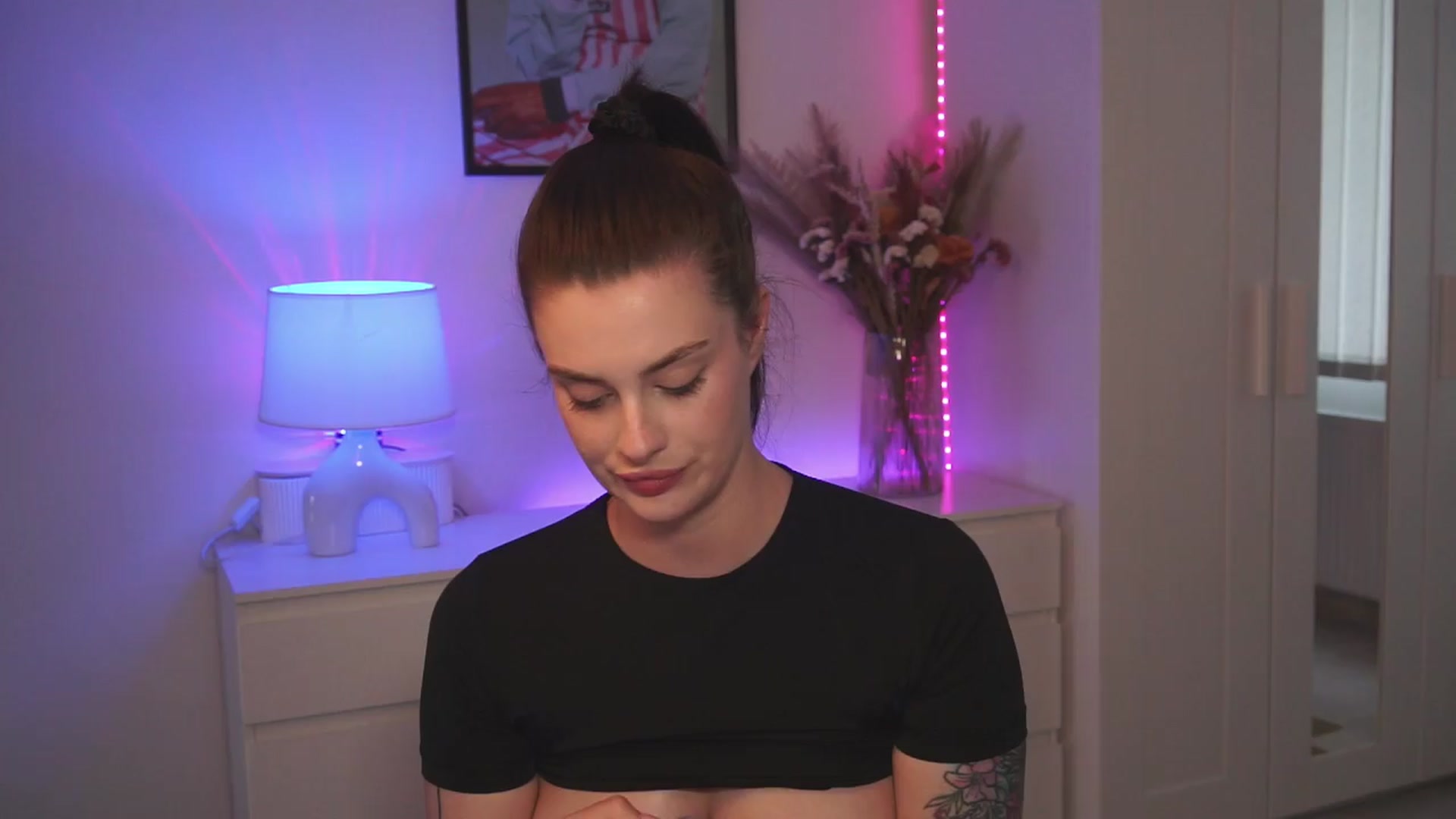 Gallery image thumbnail from lucynutty's myfreecams stream on, 04/14/2024, 16:14 image 13 of 20