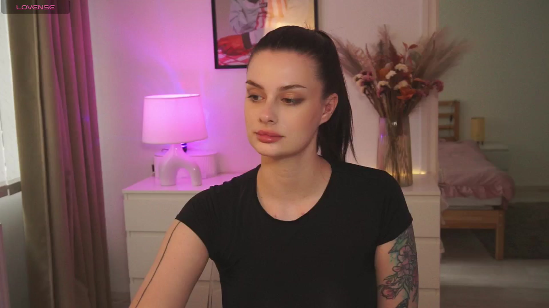 Gallery image thumbnail from lucynutty's myfreecams stream on, 05/02/2024, 17:35 image 1 of 20