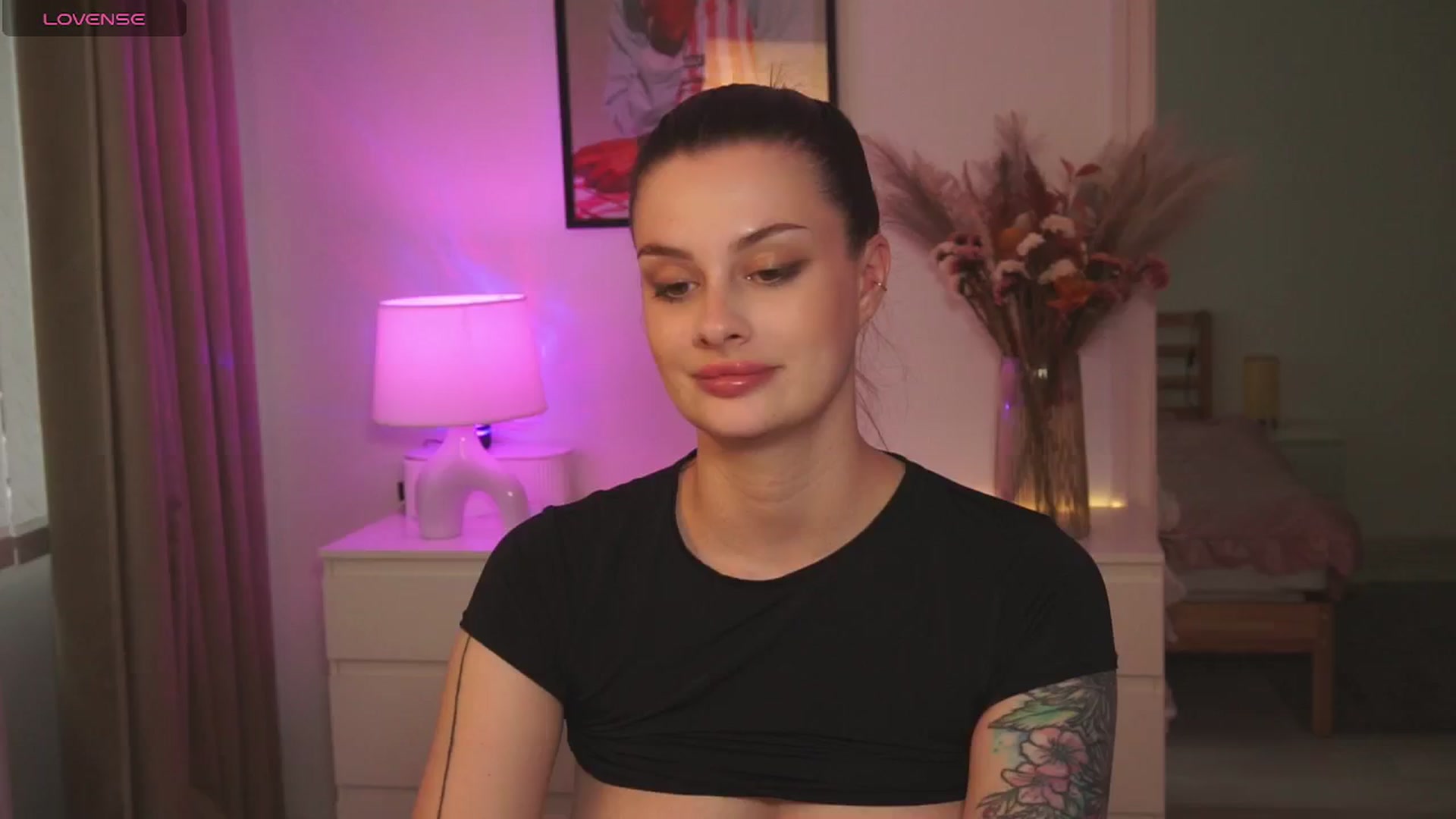 Gallery image thumbnail from lucynutty's myfreecams stream on, 05/02/2024, 17:35 image 7 of 20
