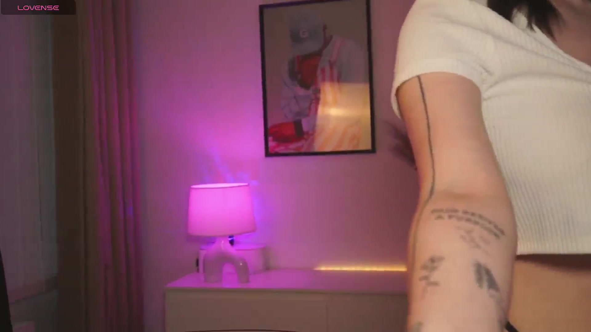 Gallery image thumbnail from lucynutty's myfreecams stream on, 05/03/2024, 18:04 image 13 of 20