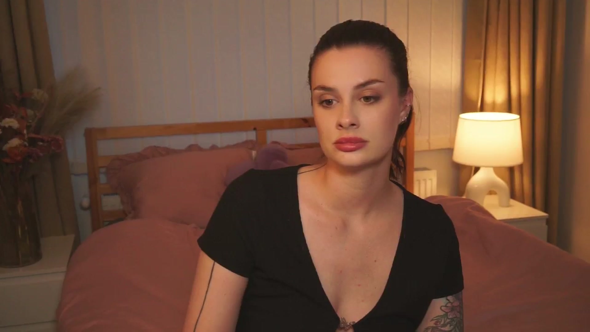 Gallery image thumbnail from lucynutty's myfreecams stream on, 05/08/2024, 18:02 image 12 of 20