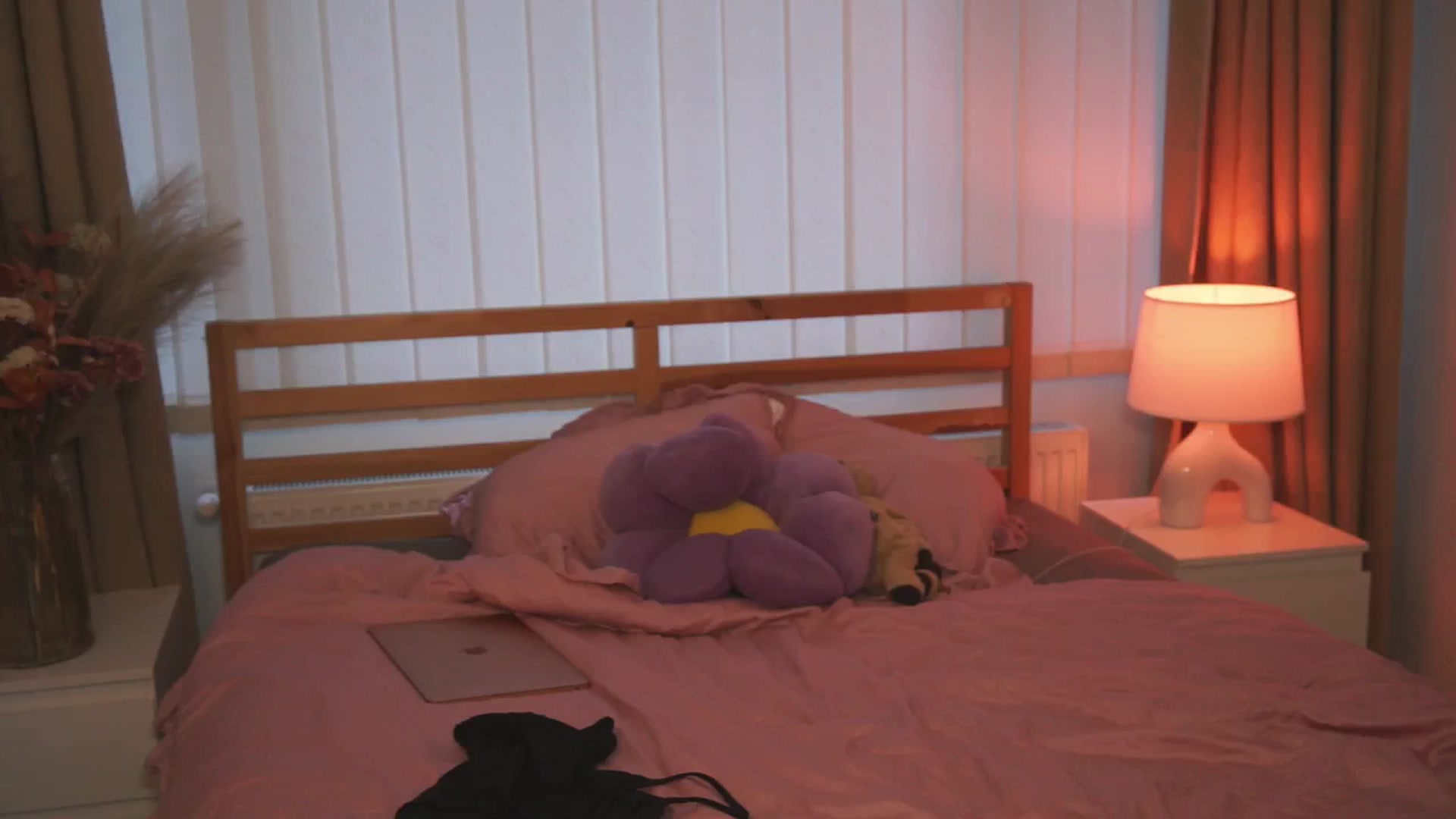 Gallery image thumbnail from lucynutty's myfreecams stream on, 05/09/2024, 17:11 image 14 of 20