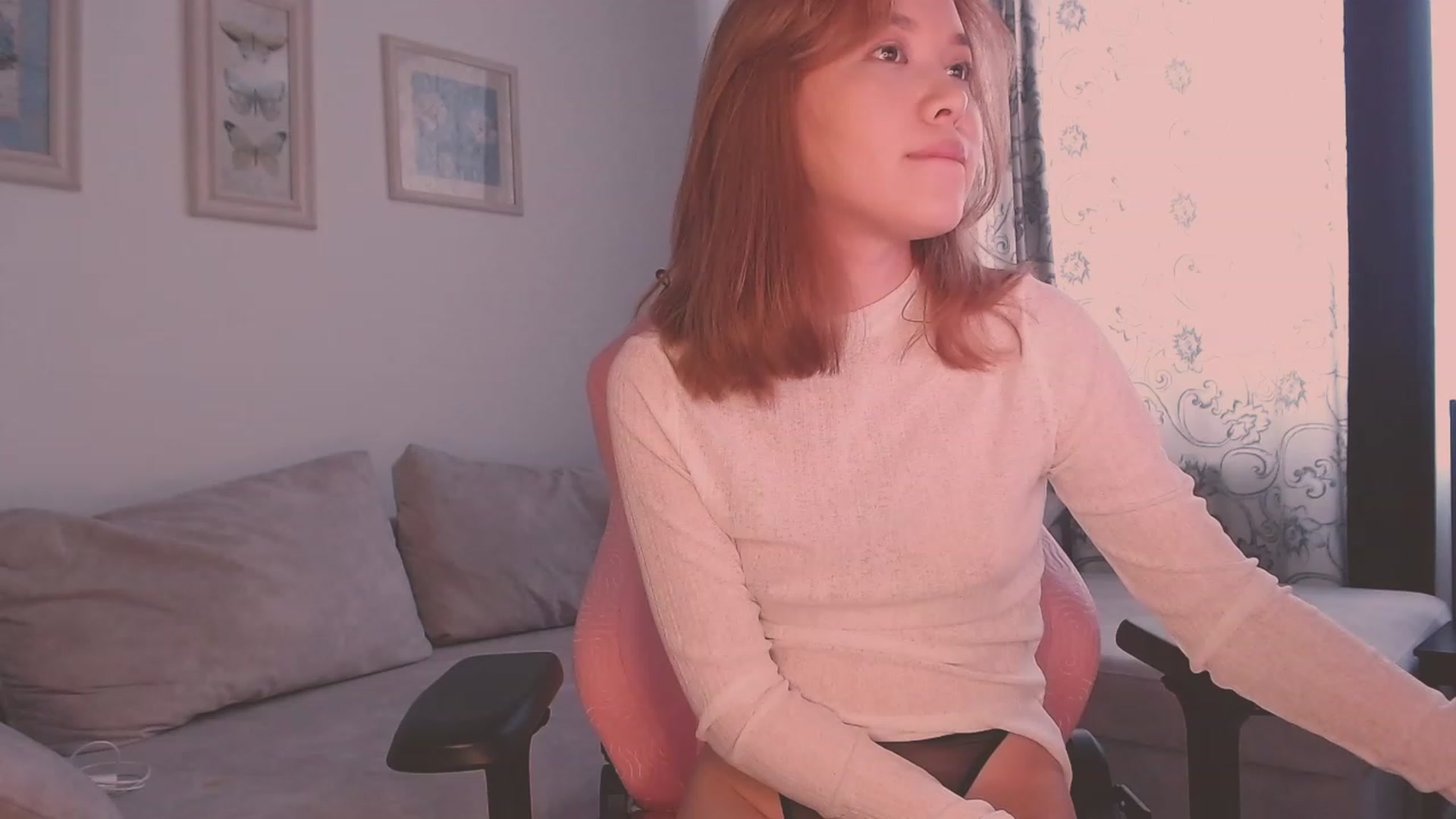 Gallery image thumbnail from luinaa's myfreecams stream on, 03/05/2023, 10:11 image 5 of 20