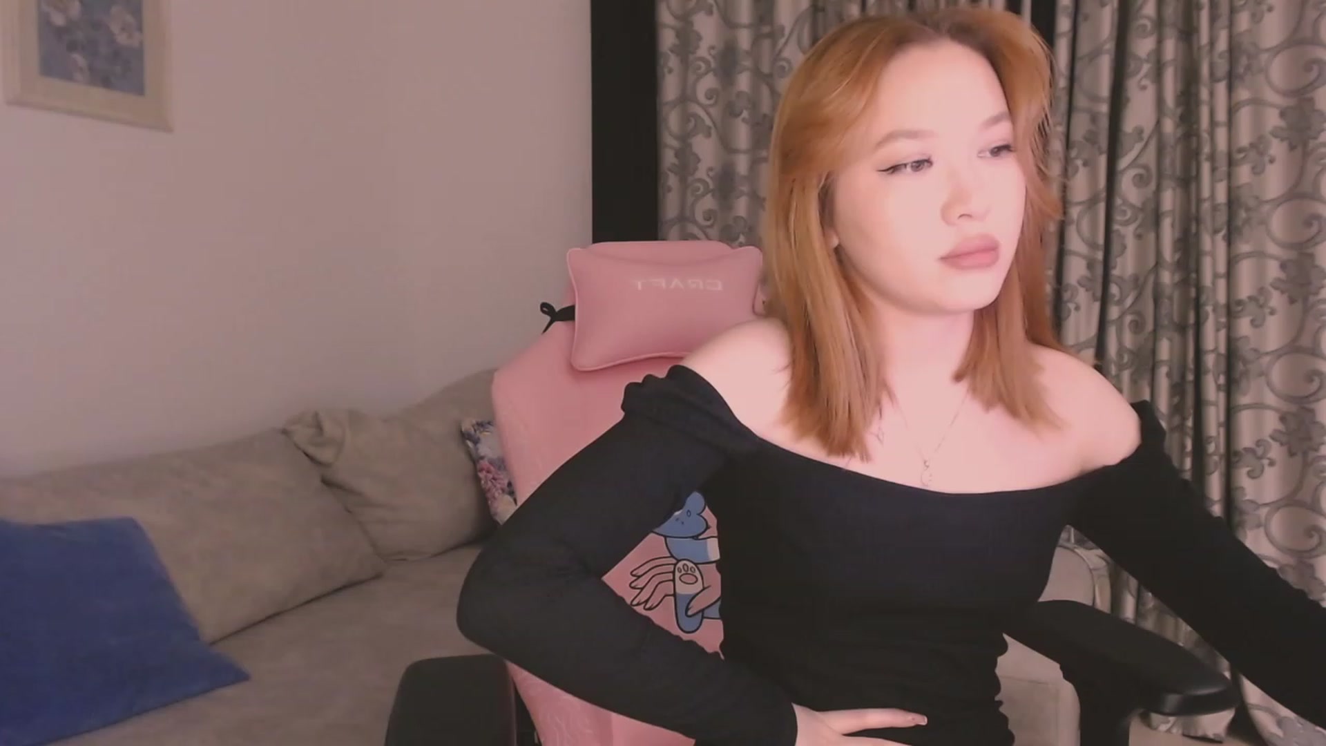 Gallery image thumbnail from luinaa's myfreecams stream on, 03/26/2023, 16:04 image 17 of 20