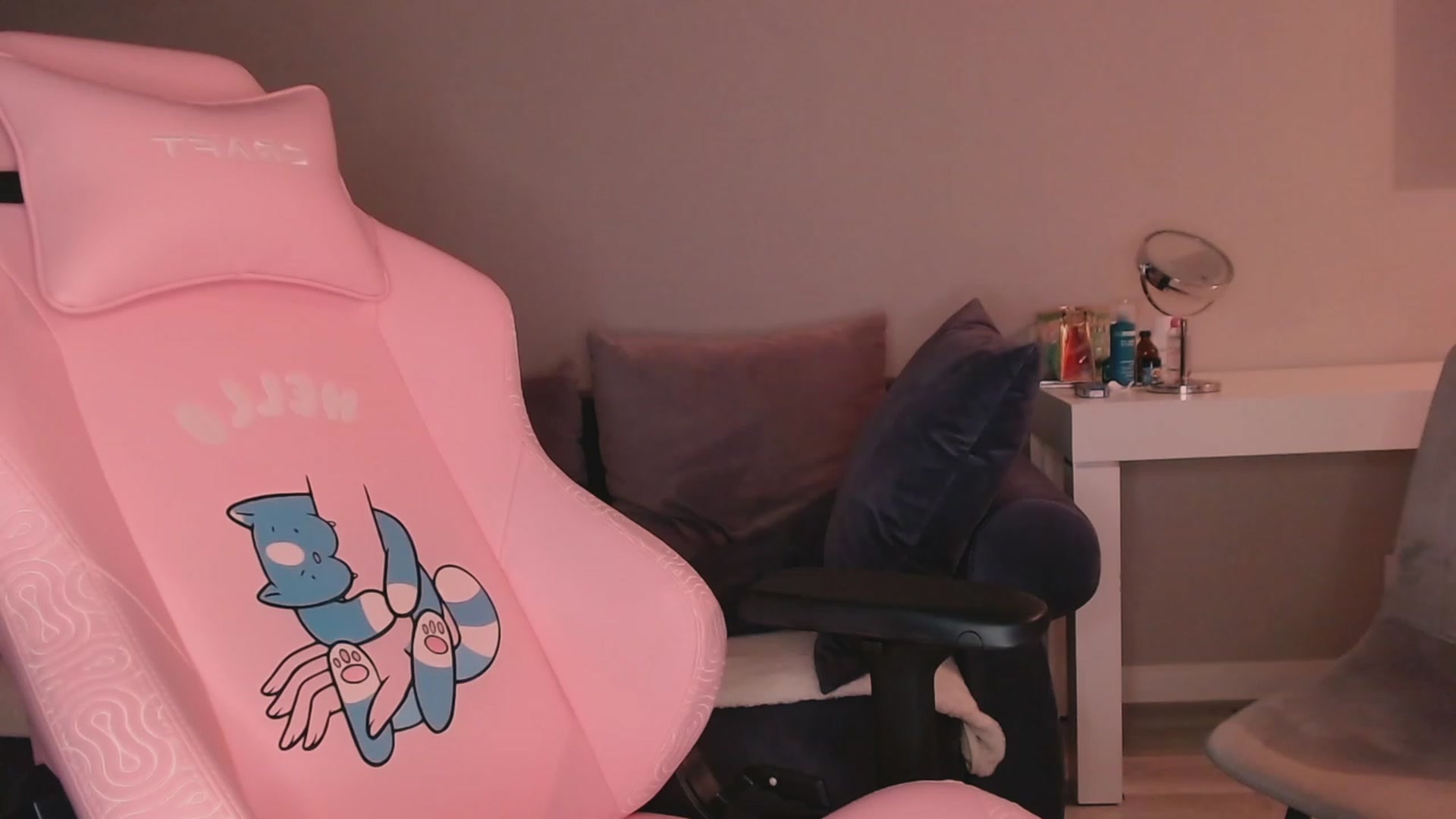 Gallery image thumbnail from luinaa's myfreecams stream on, 05/14/2023, 17:24 image 20 of 20