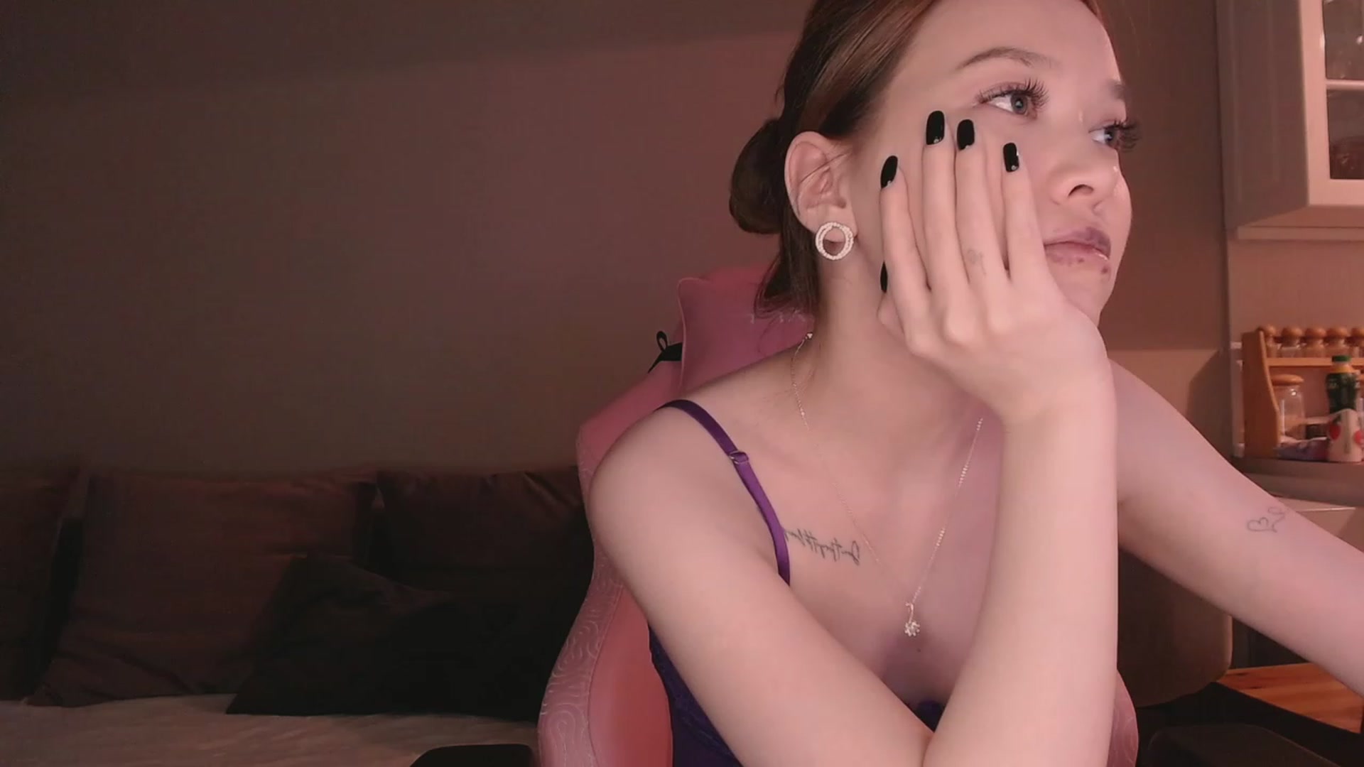 Gallery image thumbnail from luinaa's myfreecams stream on, 05/23/2023, 16:21 image 20 of 20