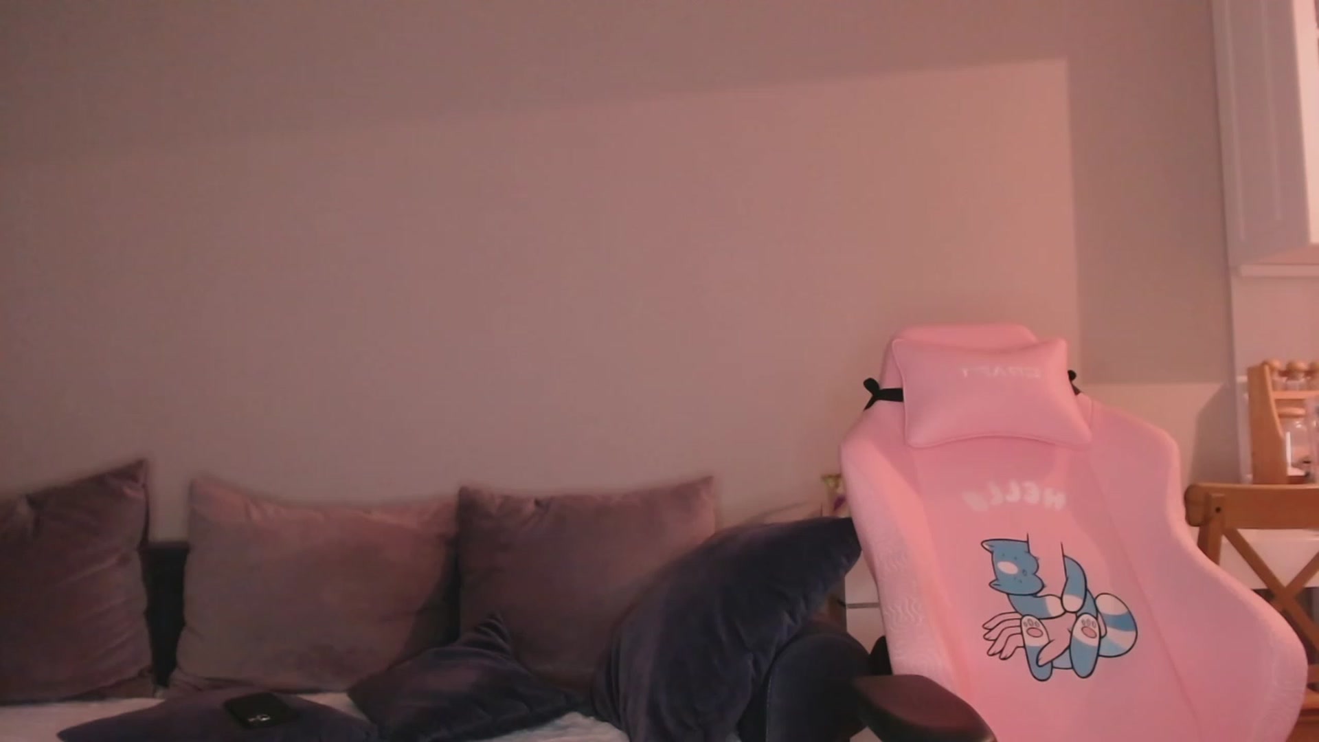 Gallery image thumbnail from luinaa's myfreecams stream on, 06/02/2023, 17:10 image 2 of 20