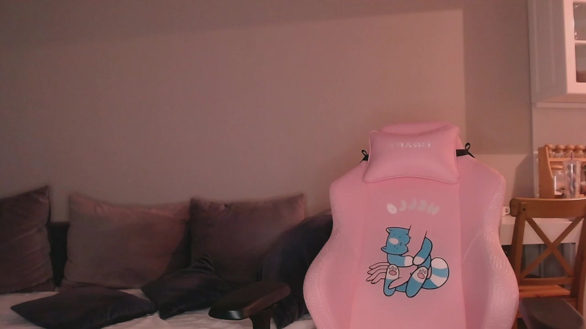 Gallery image thumbnail from luinaa's myfreecams stream on, 06/02/2023, 17:10 image 14 of 20