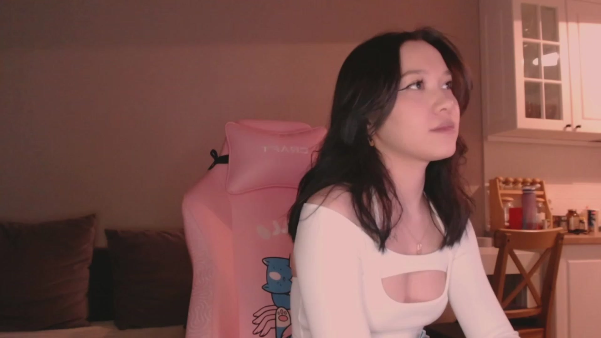 Gallery image thumbnail from luinaa's myfreecams stream on, 06/11/2023, 18:13 image 16 of 20