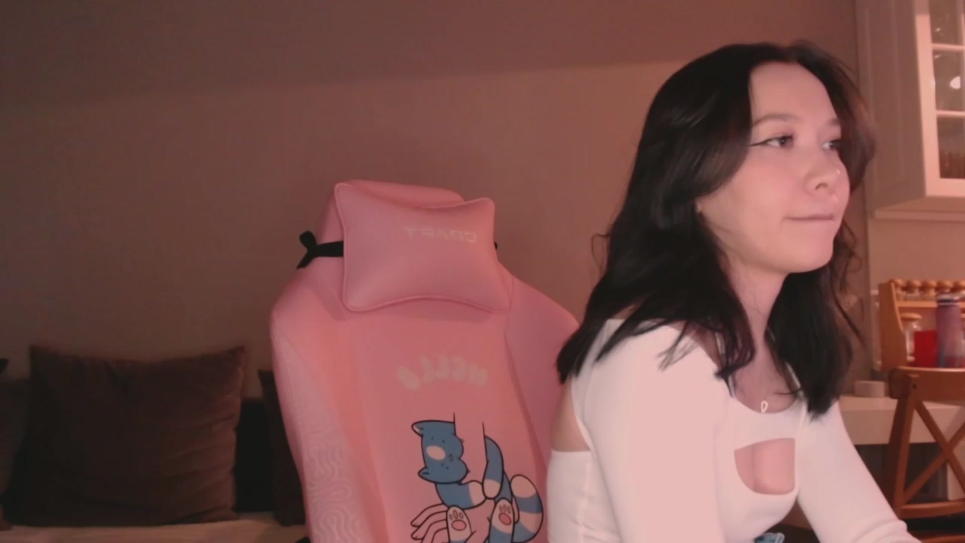 Gallery image thumbnail from luinaa's myfreecams stream on, 06/11/2023, 18:13 image 19 of 20