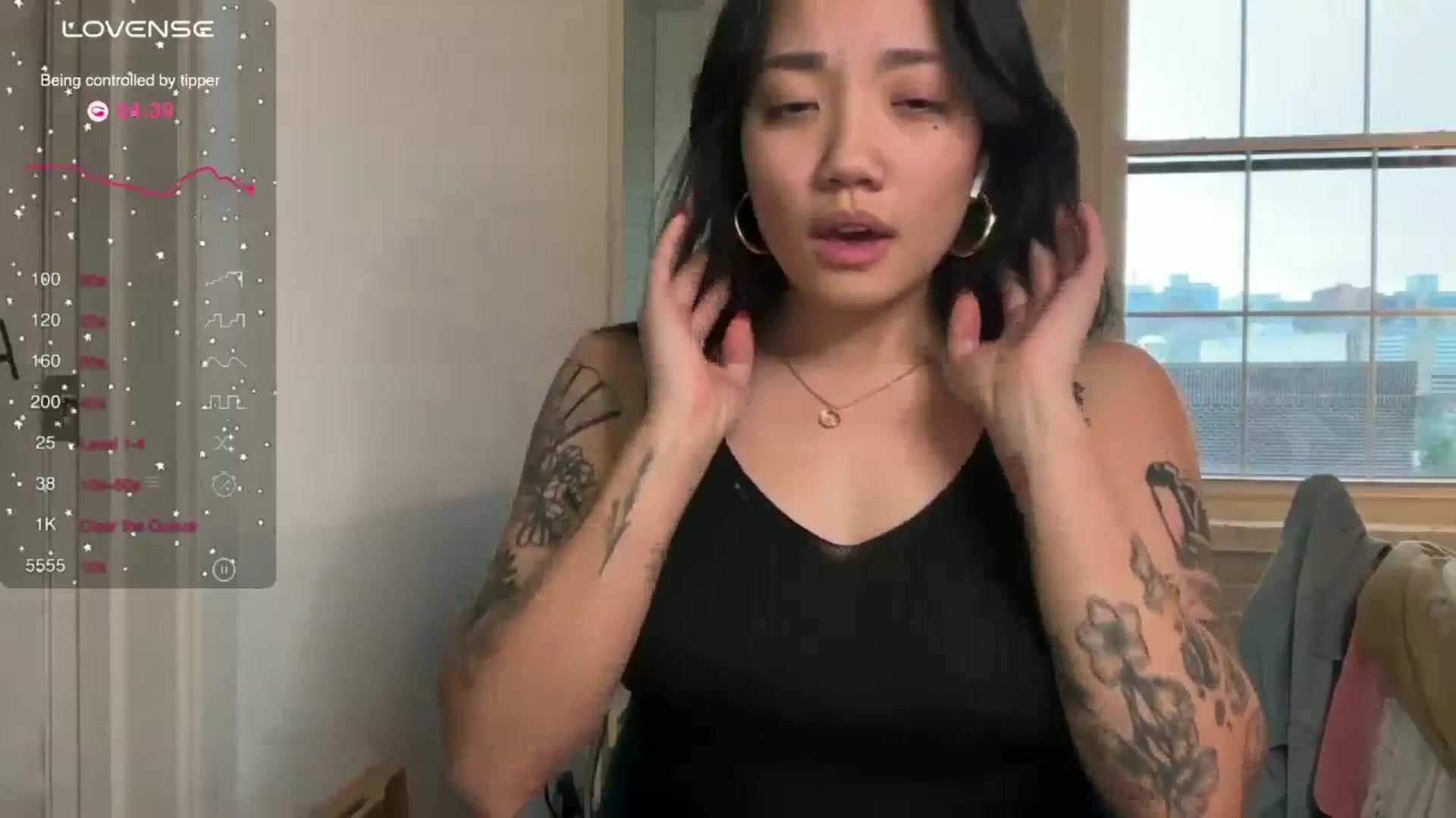 Gallery image thumbnail from luna_tsukiko's myfreecams stream on, 03/28/2024, 22:43 image 12 of 20