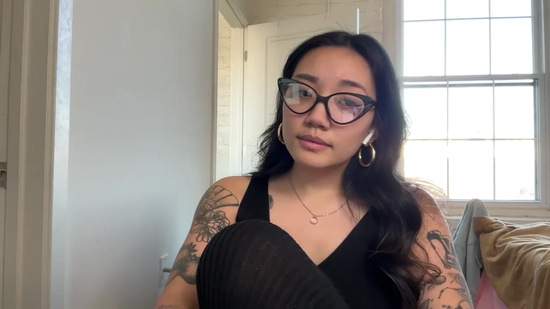 Gallery image thumbnail from luna_tsukiko's myfreecams stream on, 03/29/2024, 14:47 image 7 of 20