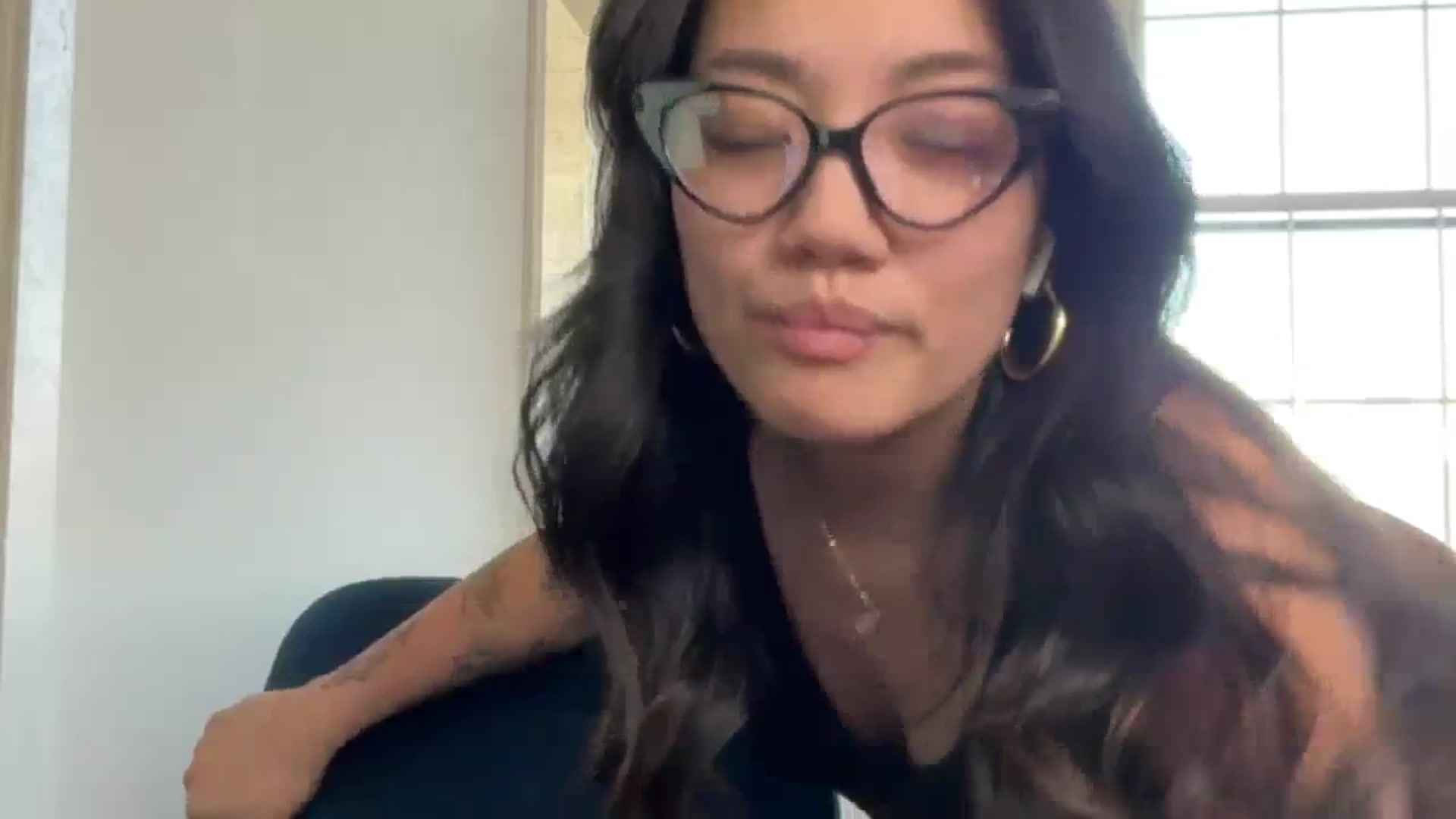 Gallery image thumbnail from luna_tsukiko's myfreecams stream on, 03/29/2024, 14:47 image 19 of 20