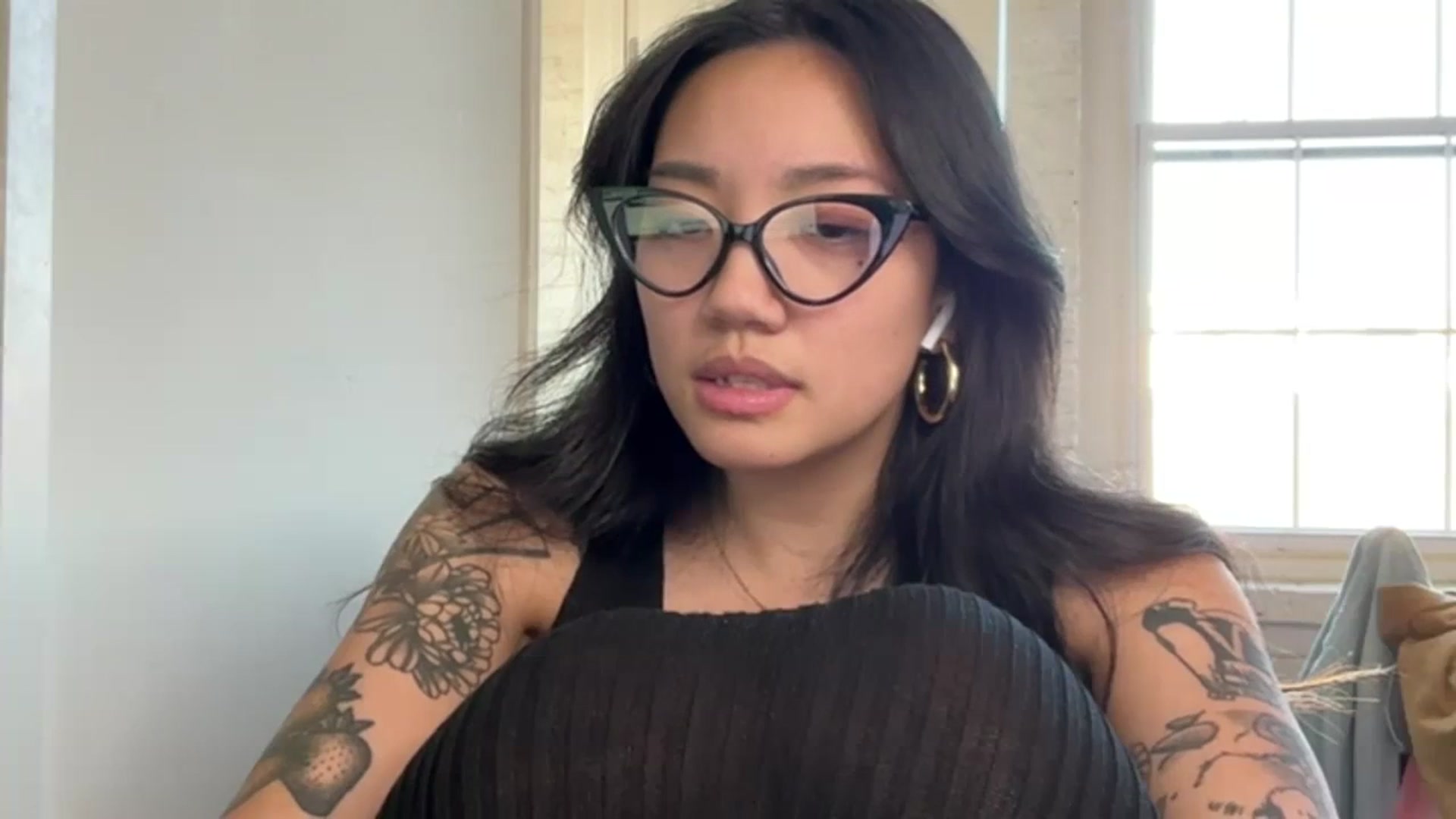 Gallery image thumbnail from luna_tsukiko's myfreecams stream on, 03/29/2024, 14:47 image 16 of 20