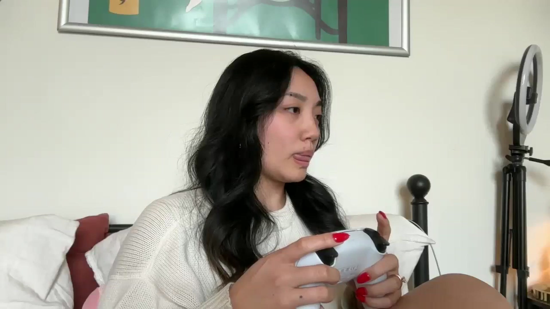 Gallery image thumbnail from luna_tsukiko's myfreecams stream on, 03/30/2024, 19:15 image 19 of 20
