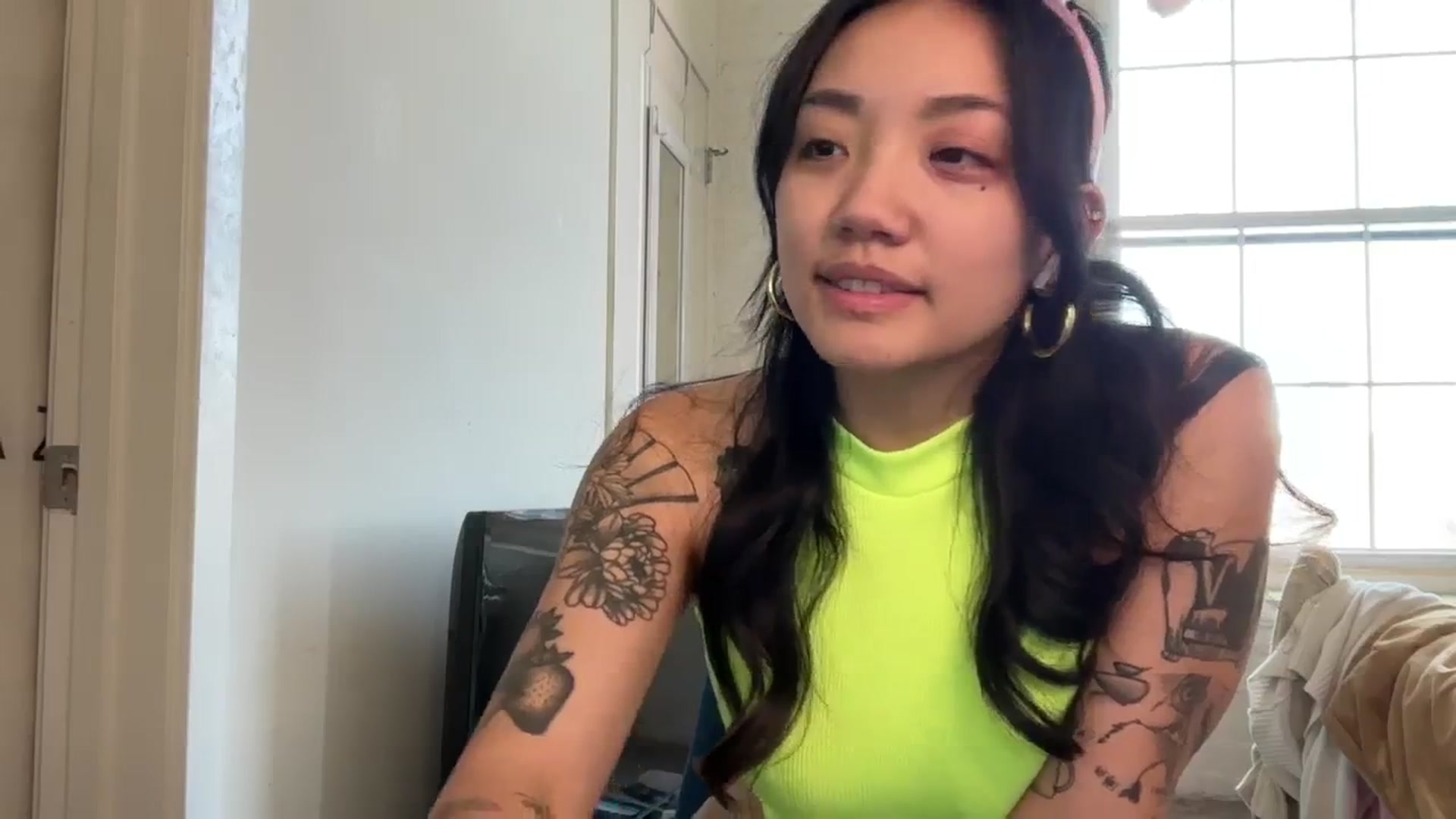 Gallery image thumbnail from luna_tsukiko's myfreecams stream on, 03/31/2024, 13:36 image 13 of 20