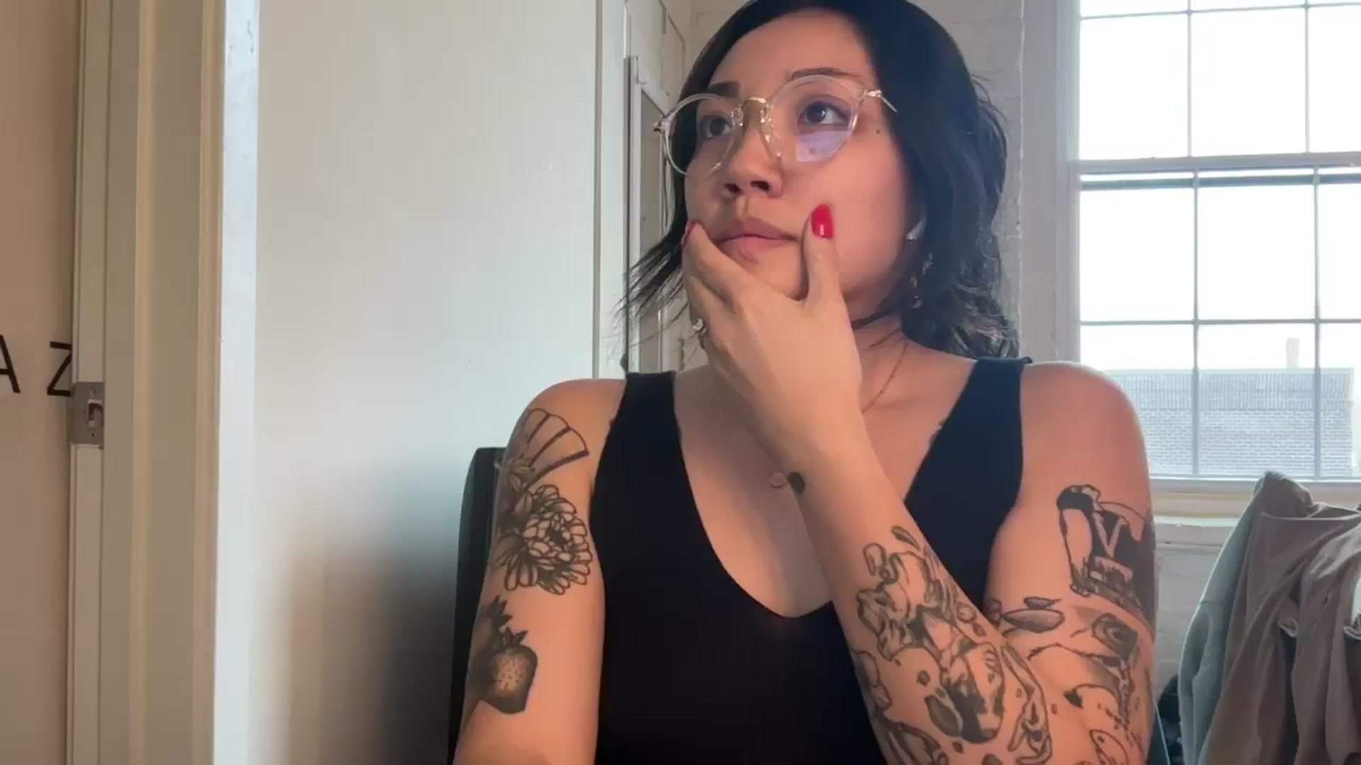 Gallery image thumbnail from luna_tsukiko's myfreecams stream on, 04/03/2024, 16:47 image 15 of 20