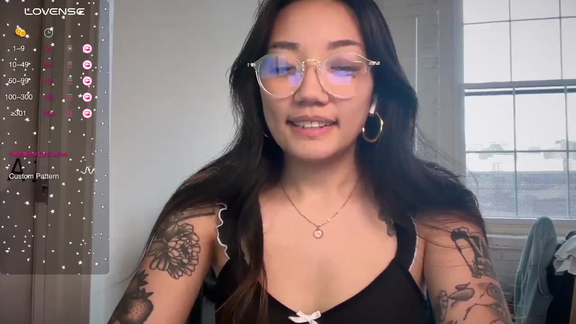 Gallery image thumbnail from luna_tsukiko's myfreecams stream on, 04/03/2024, 22:25 image 11 of 20