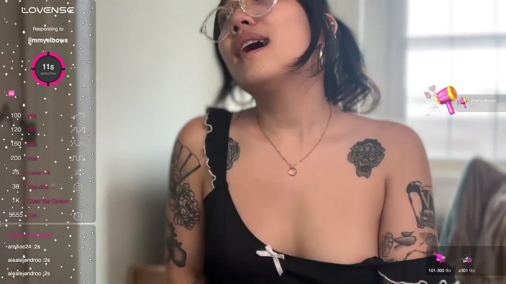 Gallery image thumbnail from luna_tsukiko's myfreecams stream on, 04/04/2024, 18:38 image 8 of 20