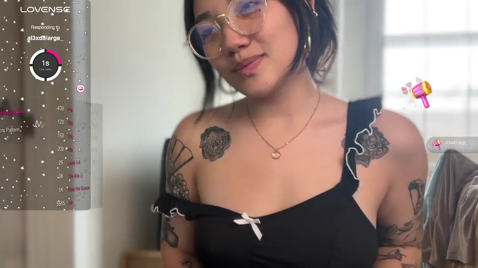 Gallery image thumbnail from luna_tsukiko's myfreecams stream on, 04/04/2024, 18:38 image 15 of 20