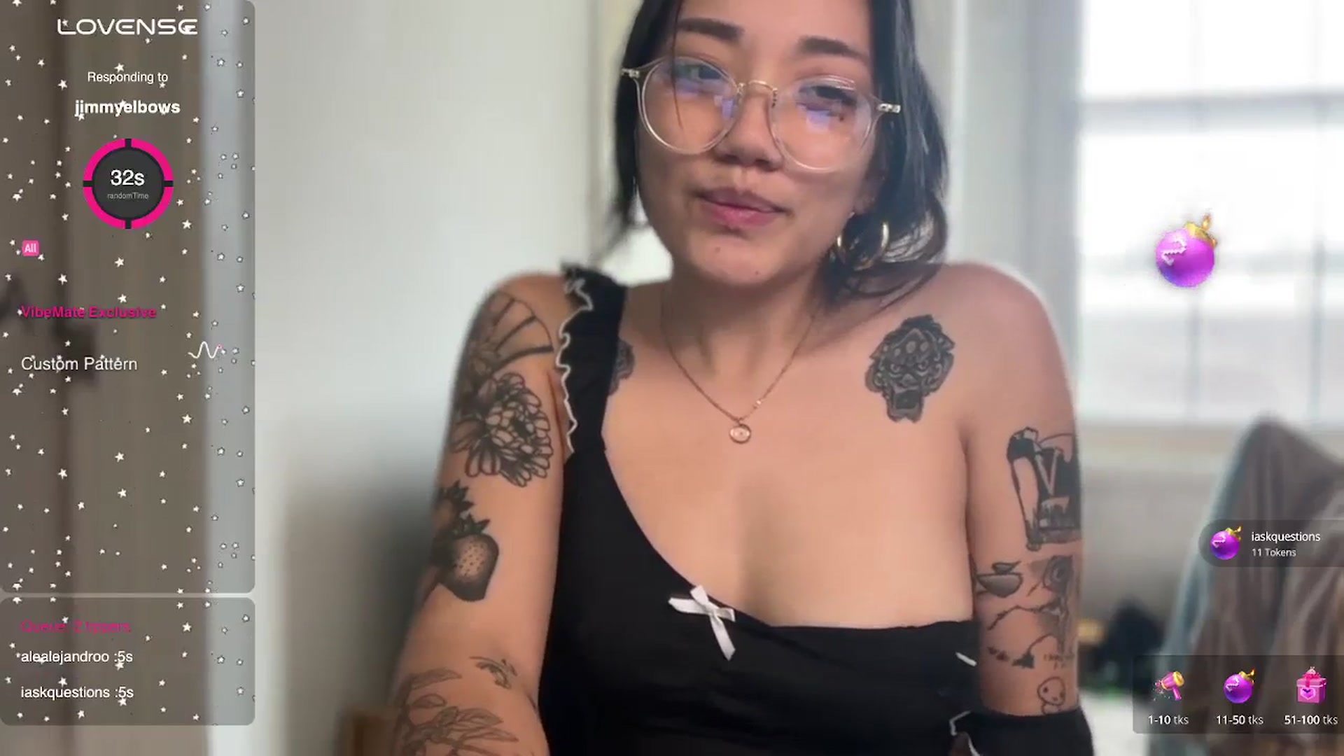 Gallery image thumbnail from luna_tsukiko's myfreecams stream on, 04/04/2024, 18:38 image 4 of 20