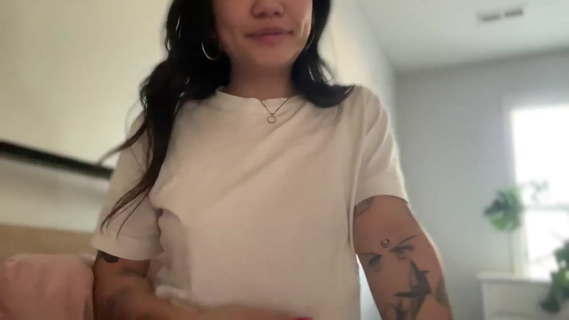 Gallery image thumbnail from luna_tsukiko's myfreecams stream on, 04/07/2024, 23:18 image 11 of 20