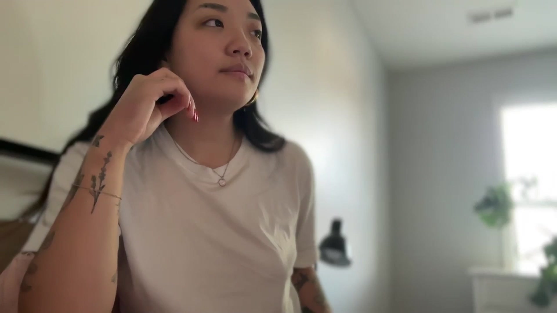 Gallery image thumbnail from luna_tsukiko's myfreecams stream on, 04/07/2024, 23:18 image 10 of 20