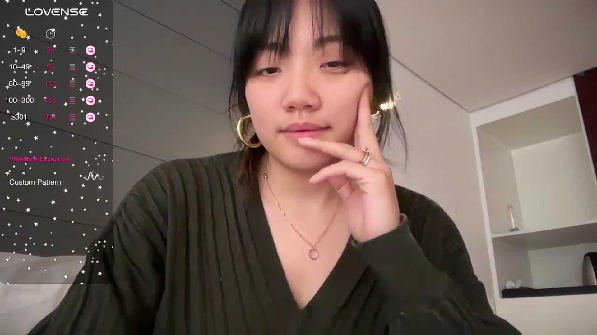 Gallery image thumbnail from luna_tsukiko's myfreecams stream on, 04/22/2024, 16:17 image 2 of 20